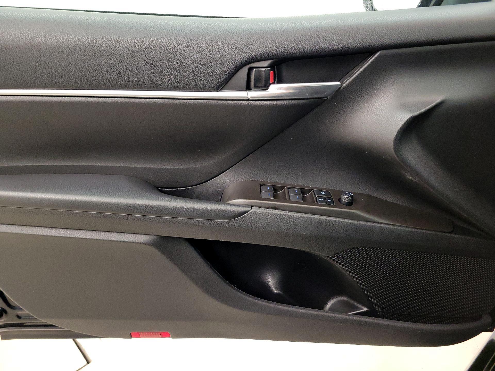 Thumbnail: 2021 Toyota Camry - 12