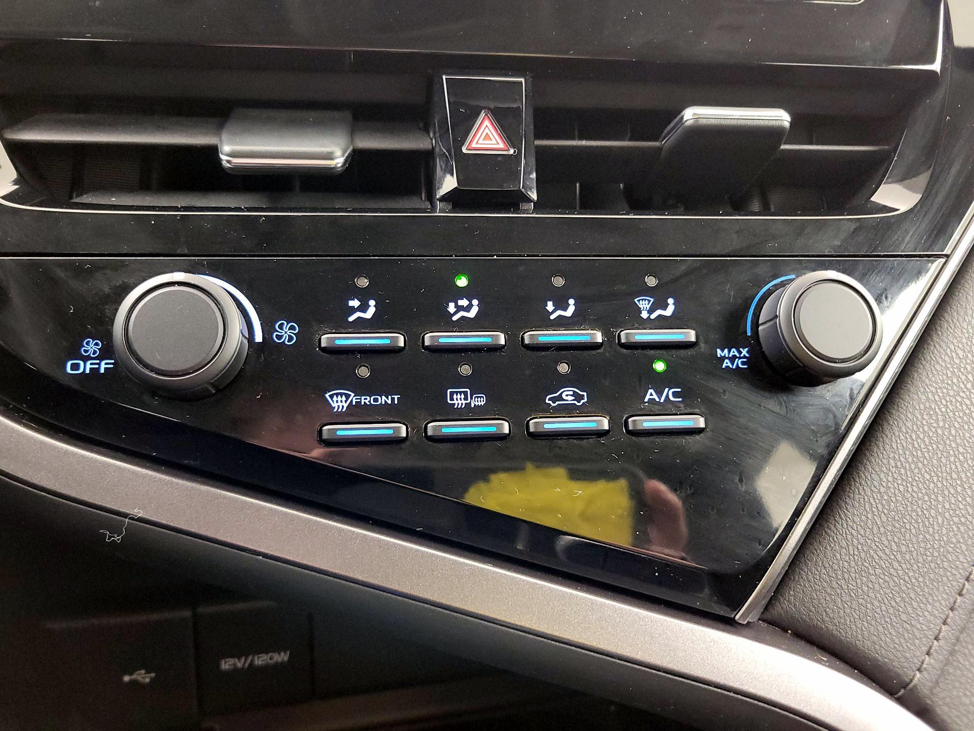 Thumbnail: 2021 Toyota Camry - 16