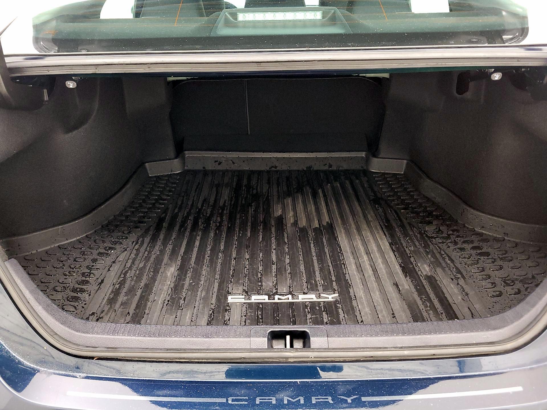 Thumbnail: 2021 Toyota Camry - 20