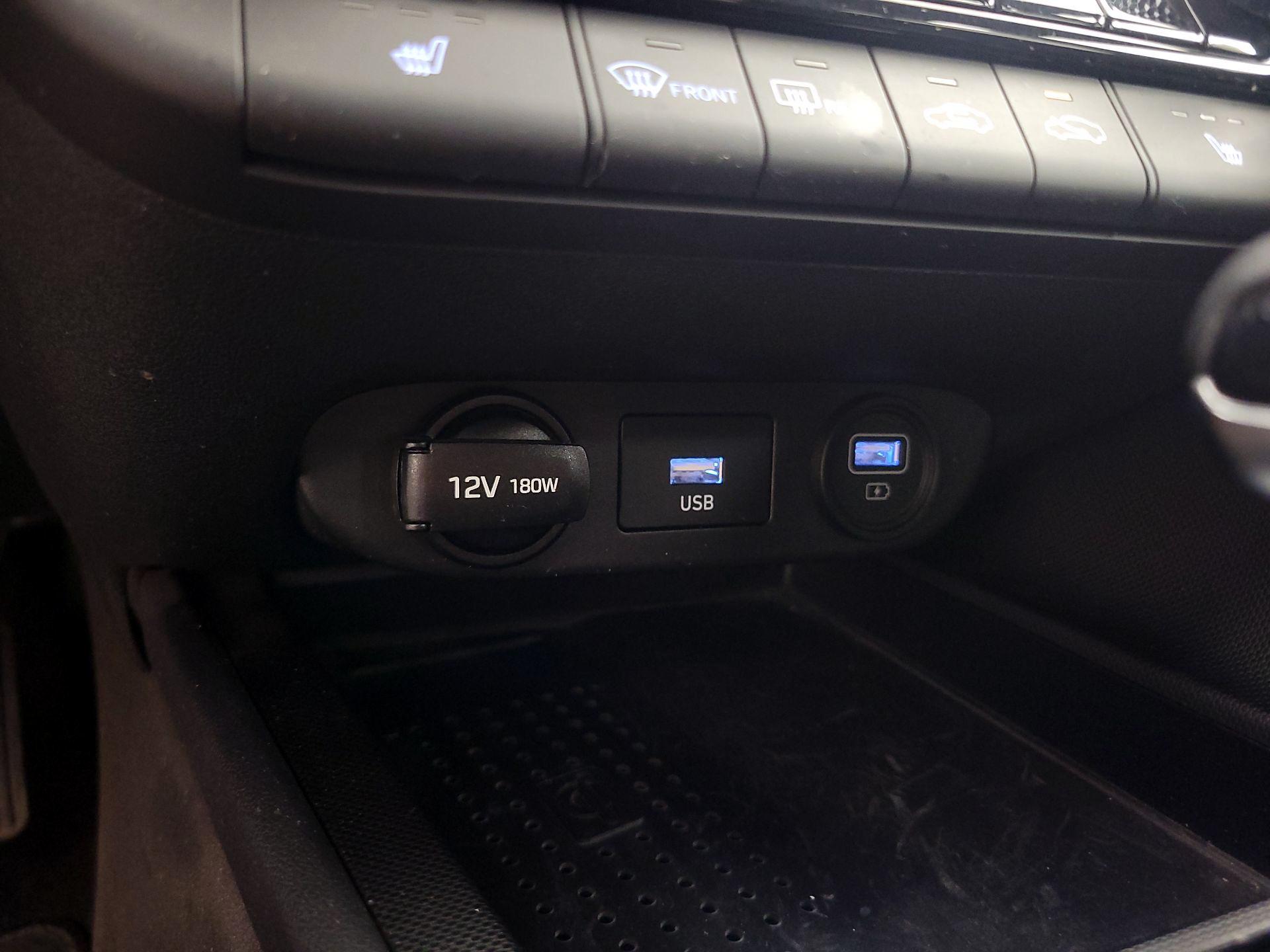 Thumbnail: 2021 Hyundai Elantra - 18