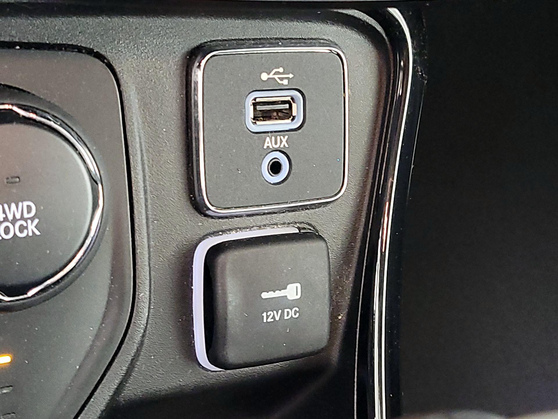 Thumbnail: 2018 Jeep Compass - 18