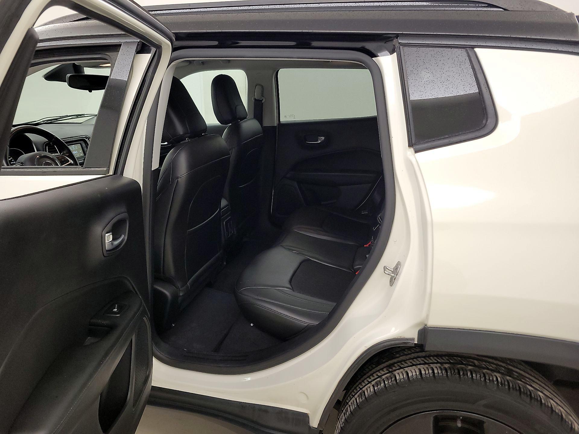 Thumbnail: 2018 Jeep Compass - 19