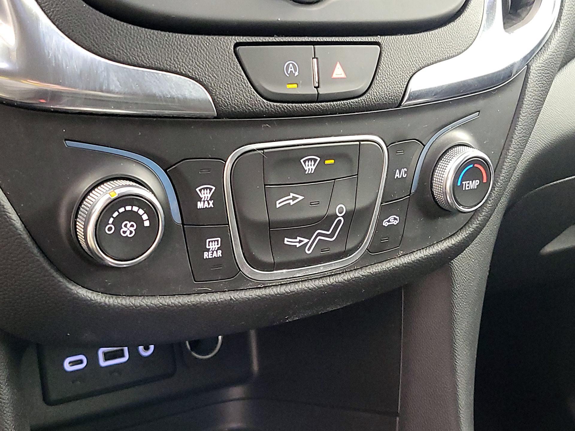 Thumbnail: 2022 Chevrolet Equinox - 16