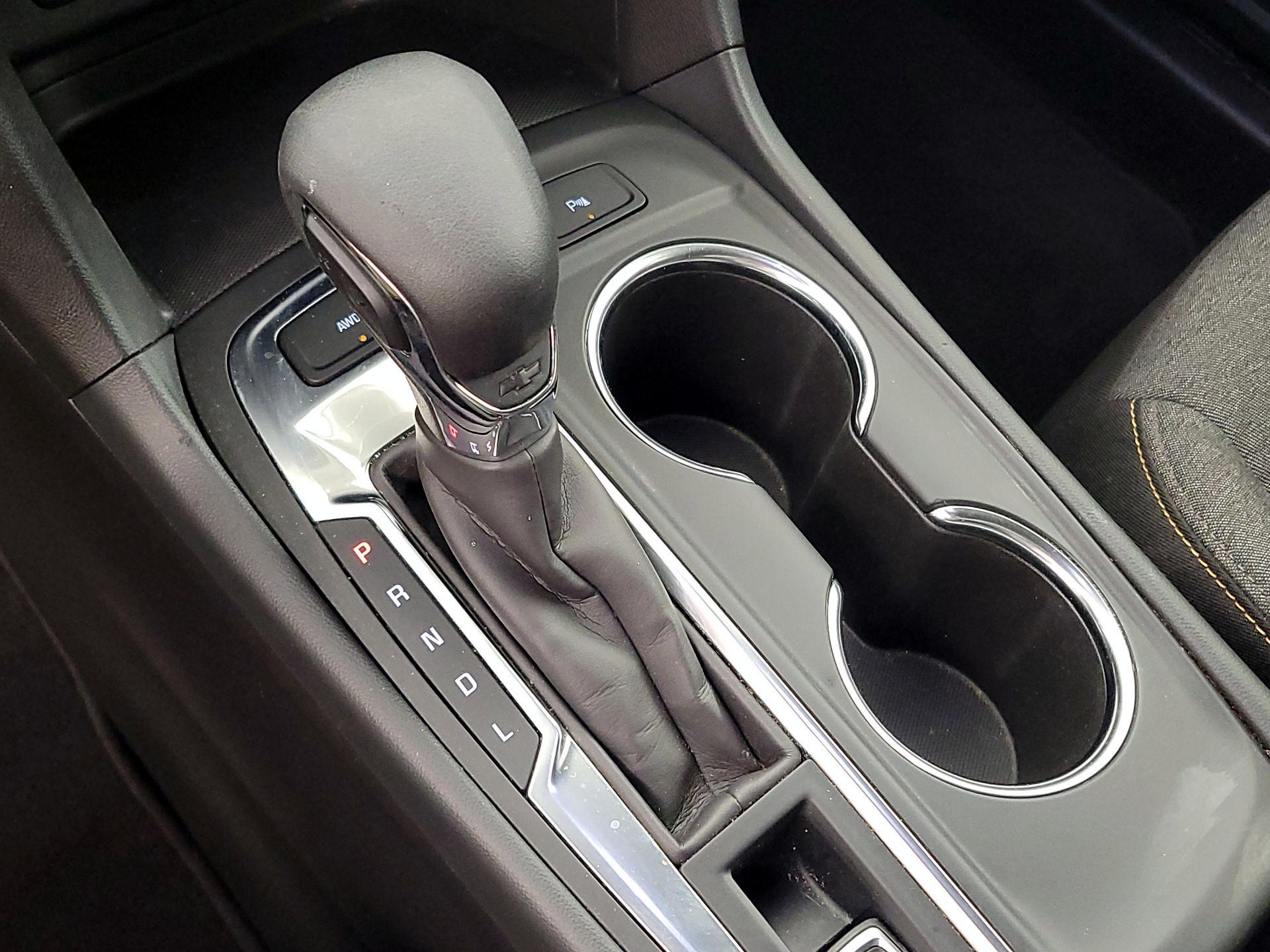 Thumbnail: 2022 Chevrolet Equinox - 17