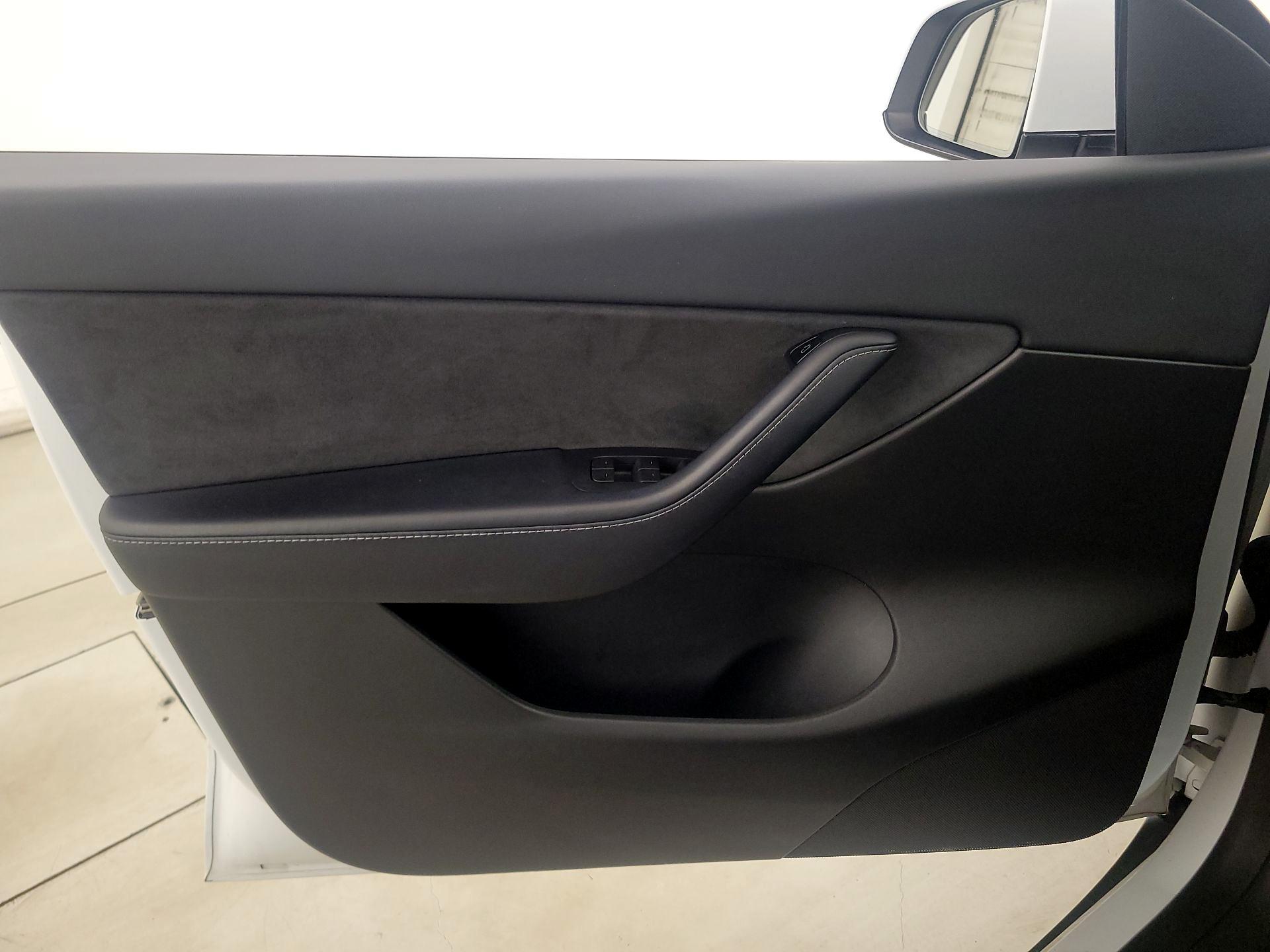 Thumbnail: 2021 Tesla Model Y - 12