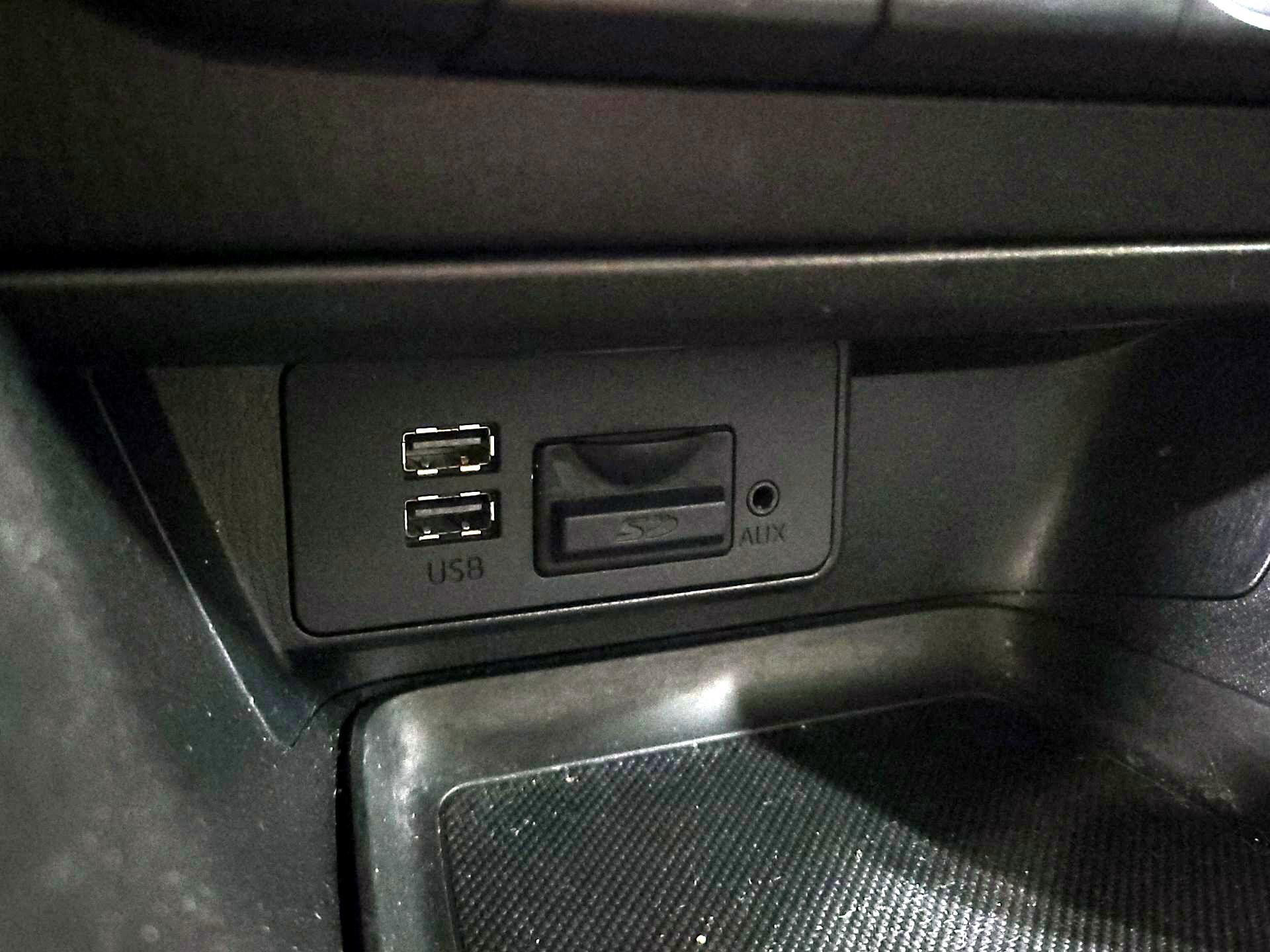 Thumbnail: 2017 Mazda Mazda3 - 17