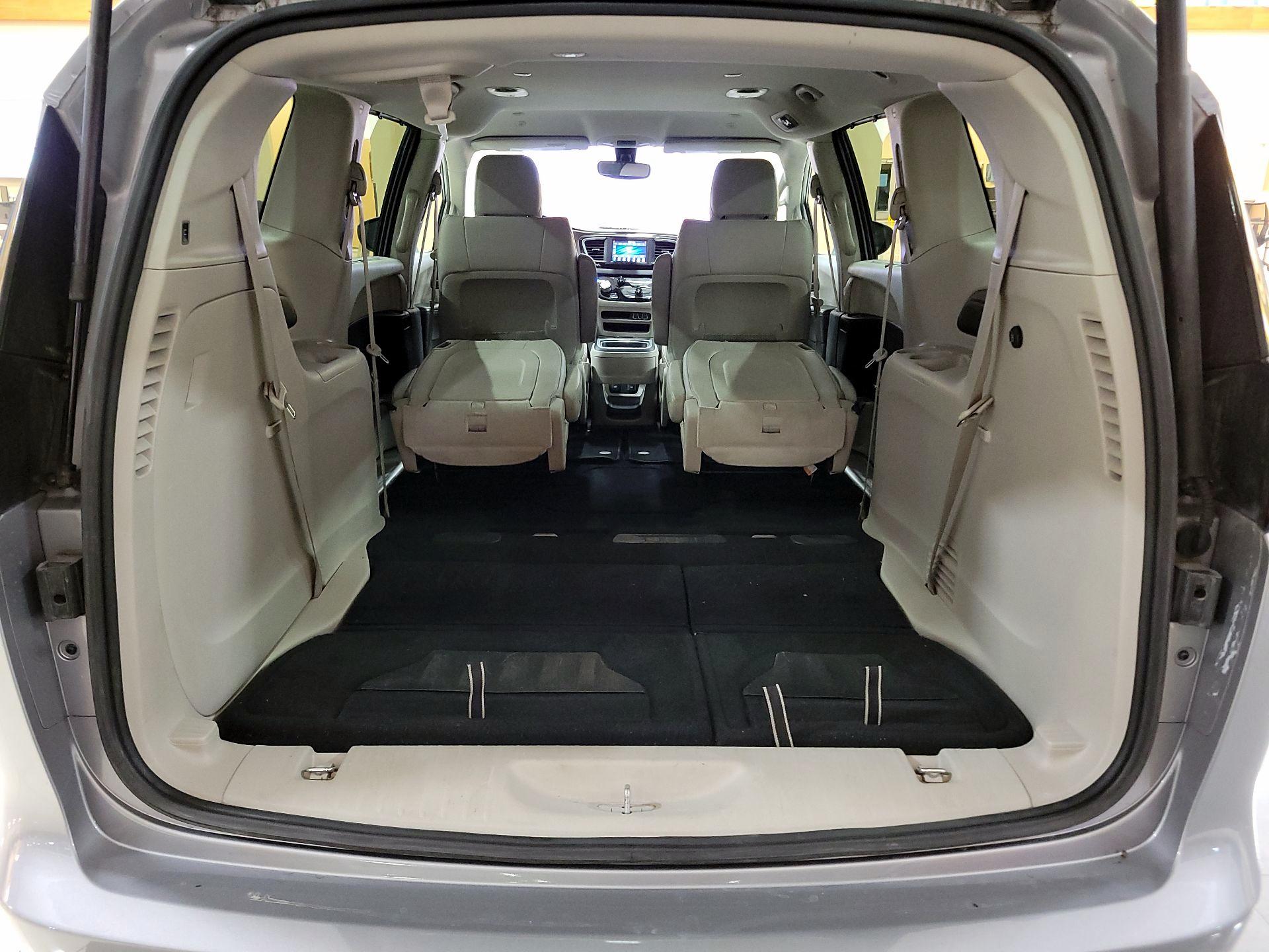 Thumbnail: 2021 Chrysler Voyager - 20