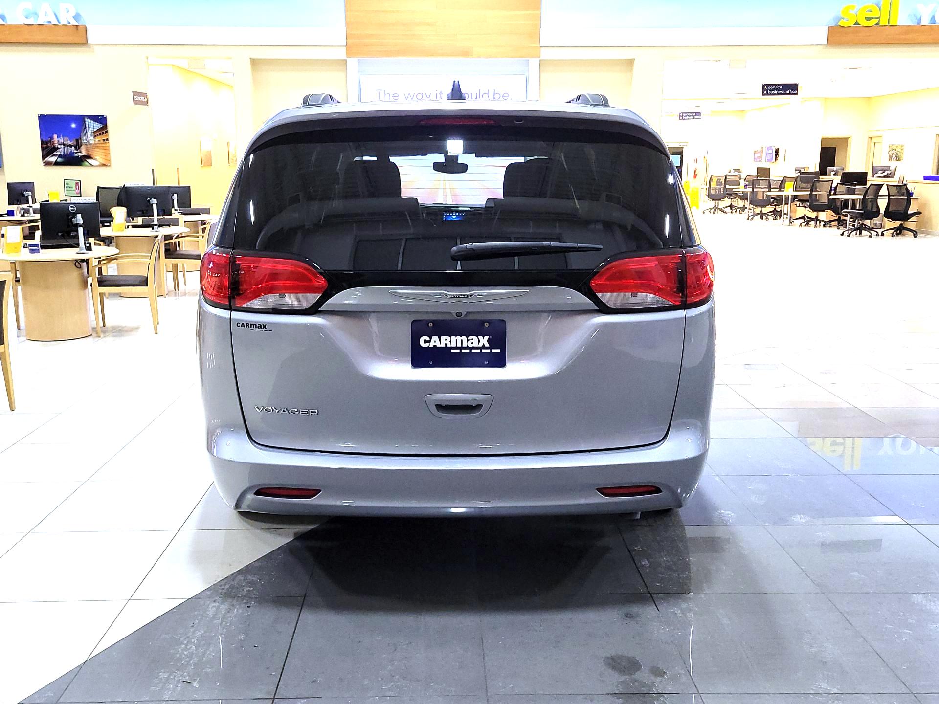 Thumbnail: 2021 Chrysler Voyager - 6