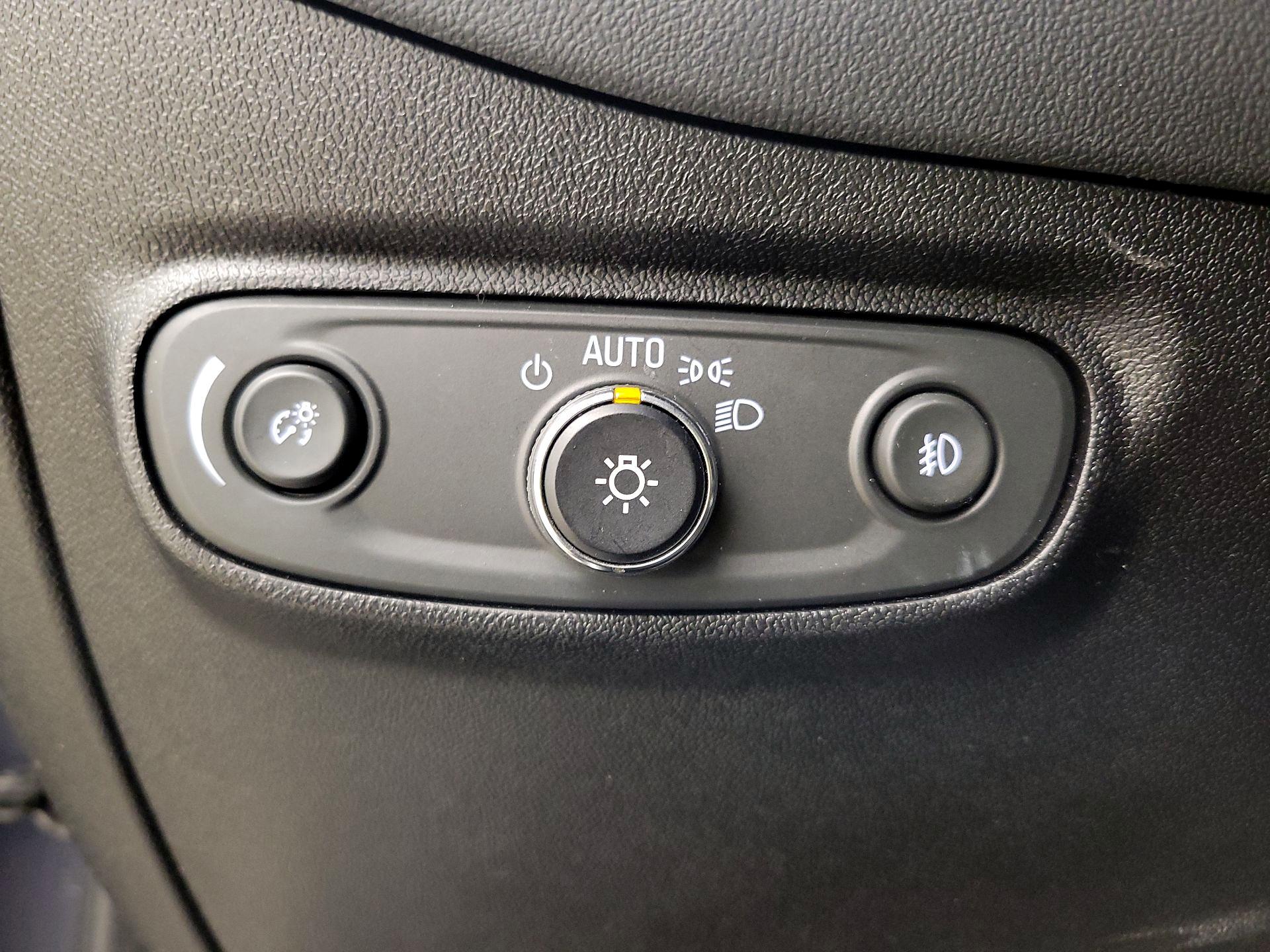 Thumbnail: 2018 Chevrolet Equinox - 13