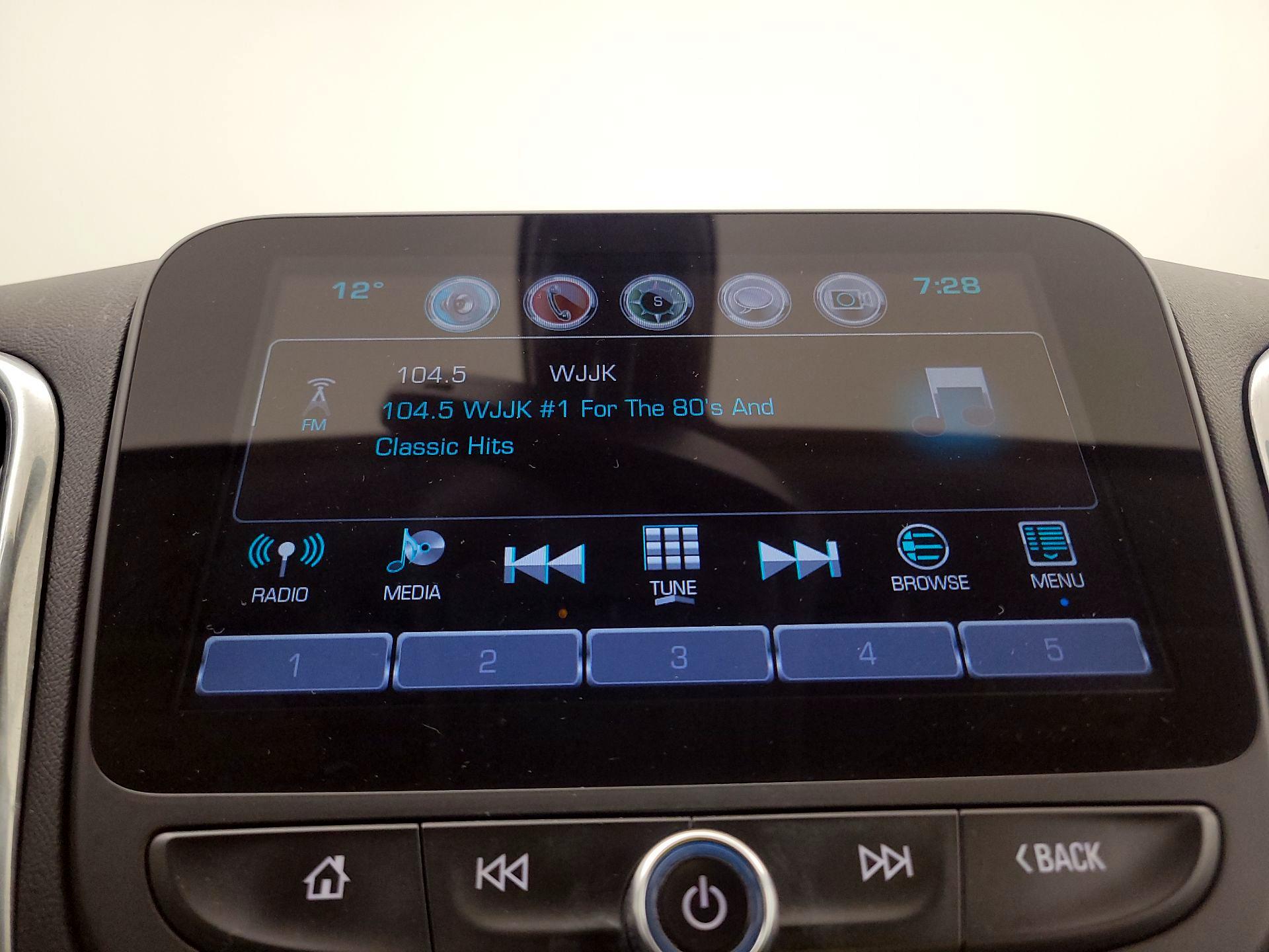 Thumbnail: 2018 Chevrolet Equinox - 15