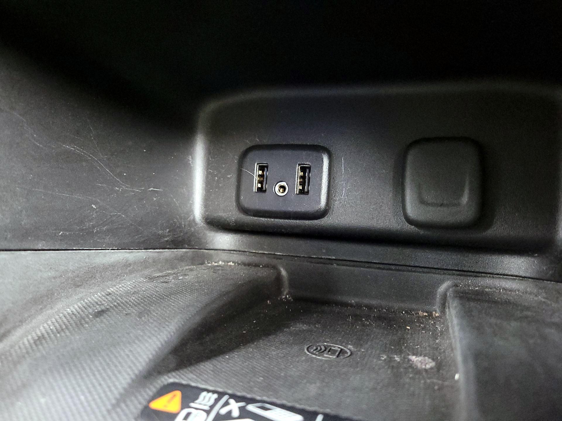 Thumbnail: 2018 Chevrolet Equinox - 18