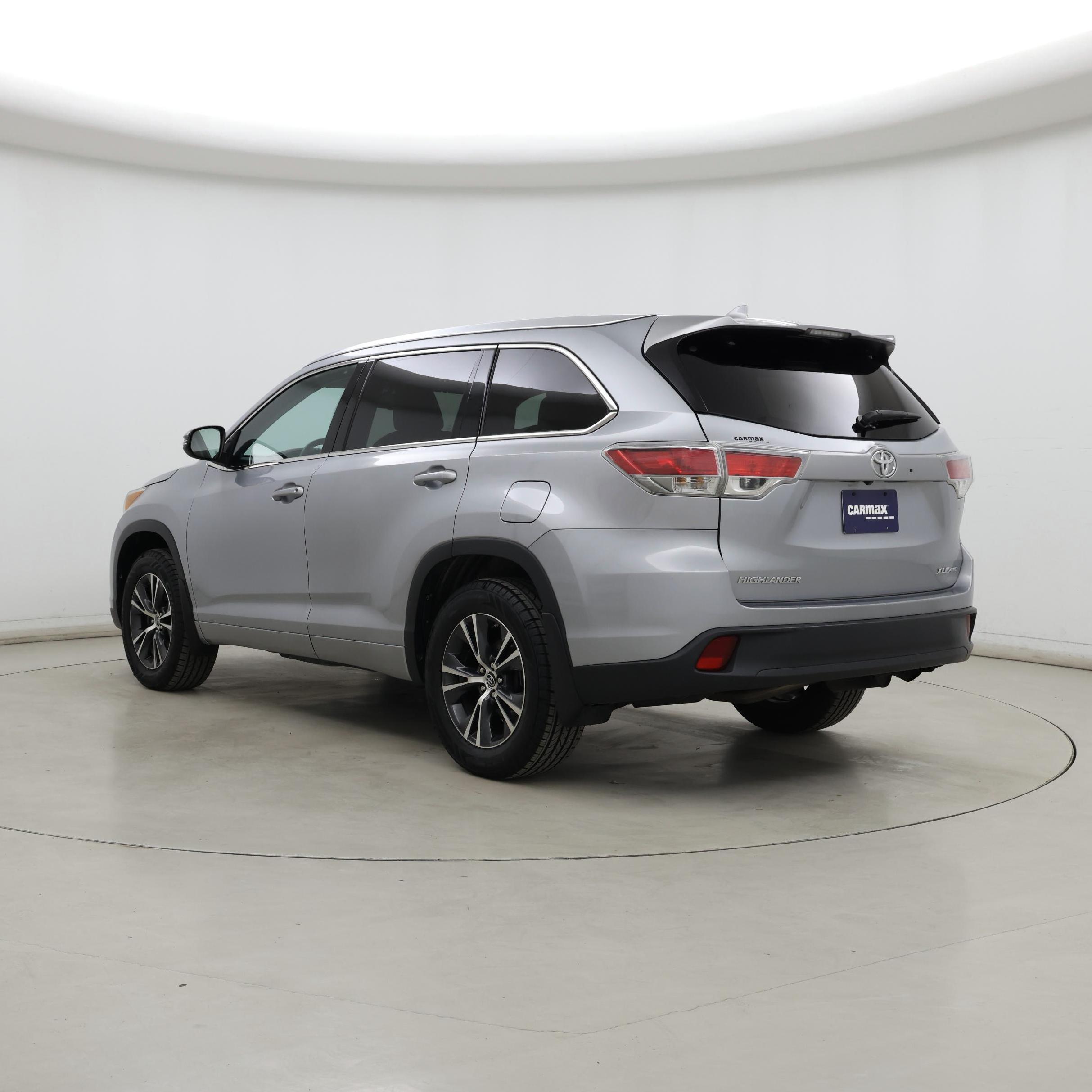 Thumbnail: 2016 Toyota Highlander - 2