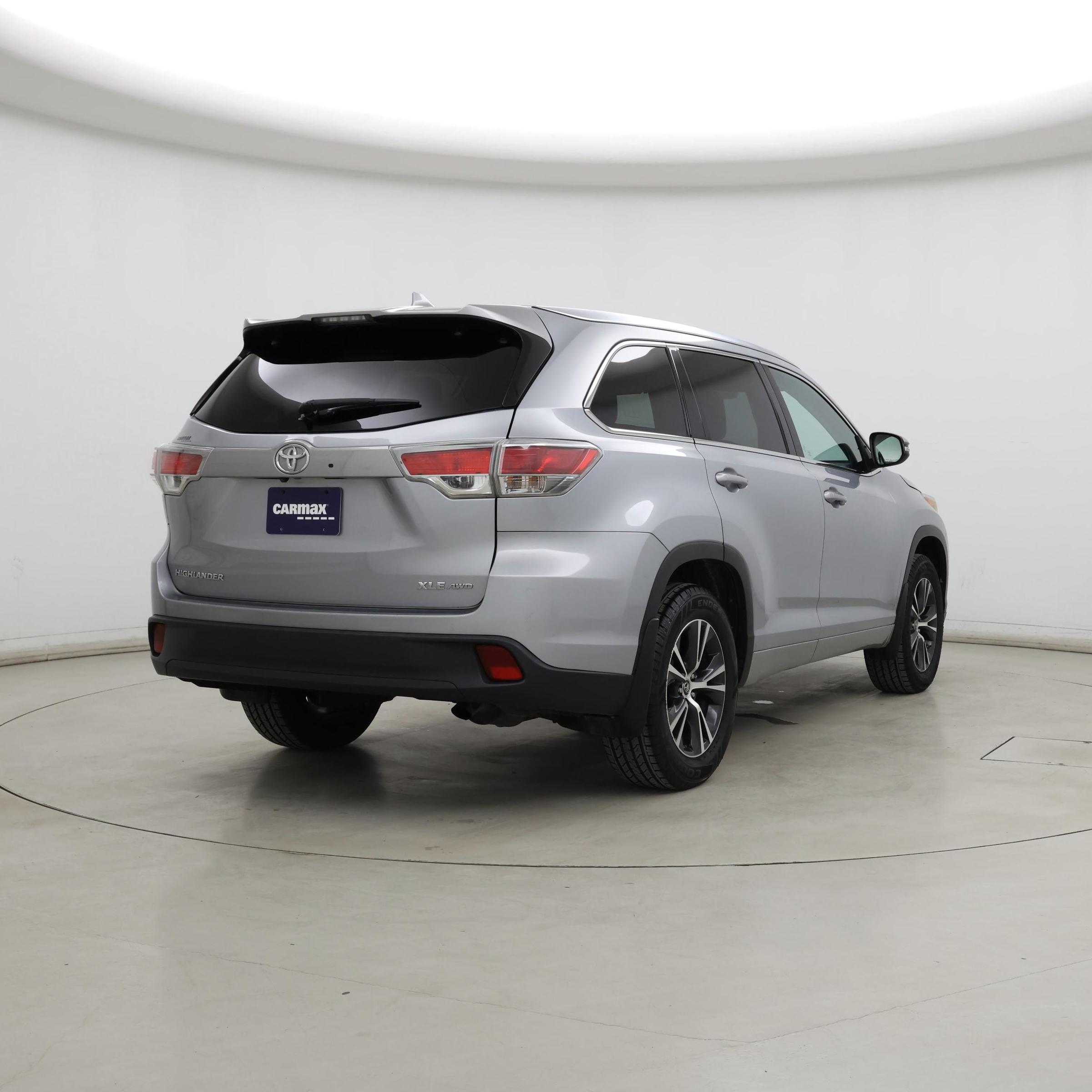 Thumbnail: 2016 Toyota Highlander - 8
