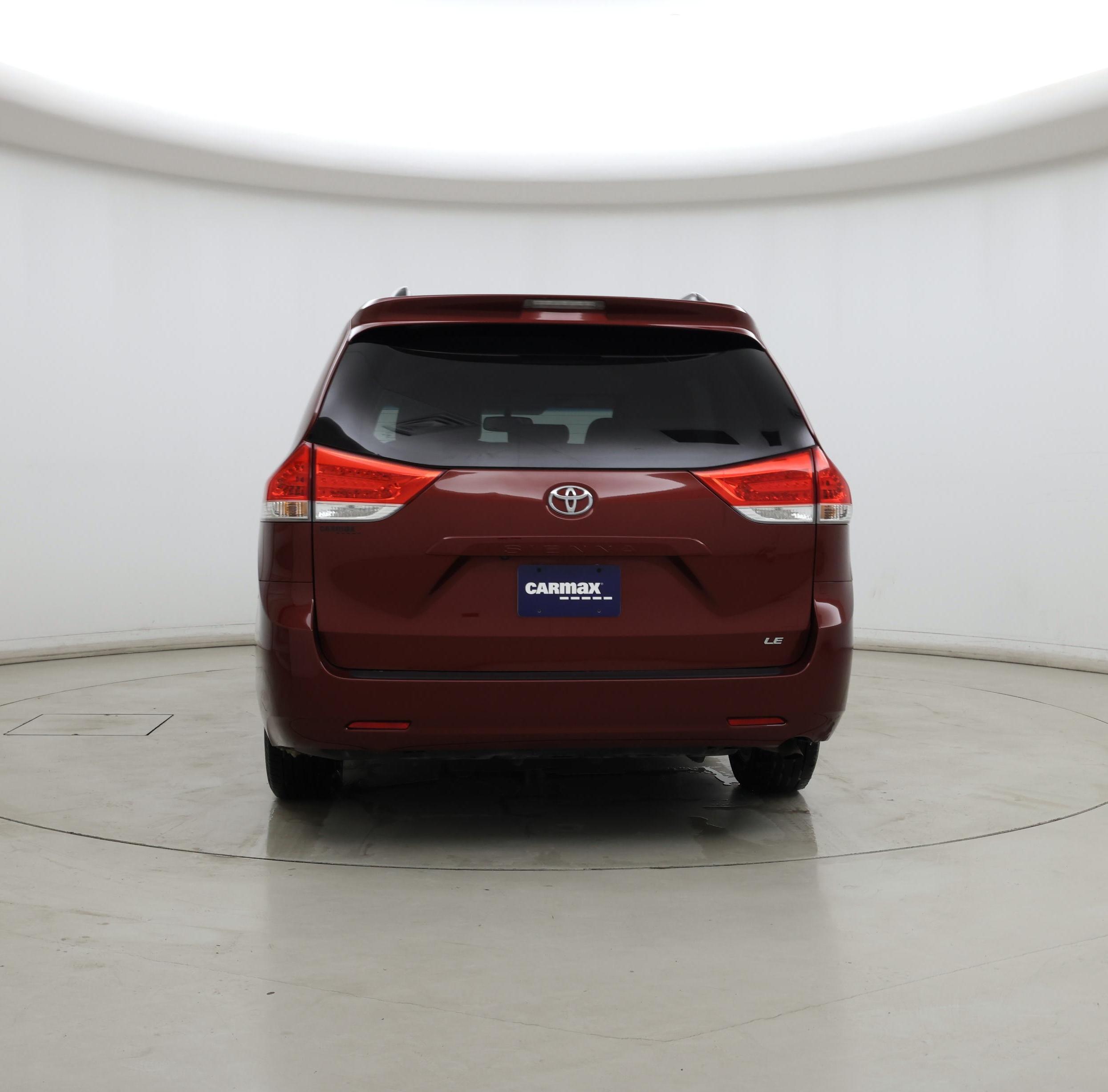 Thumbnail: 2014 Toyota Sienna - 6
