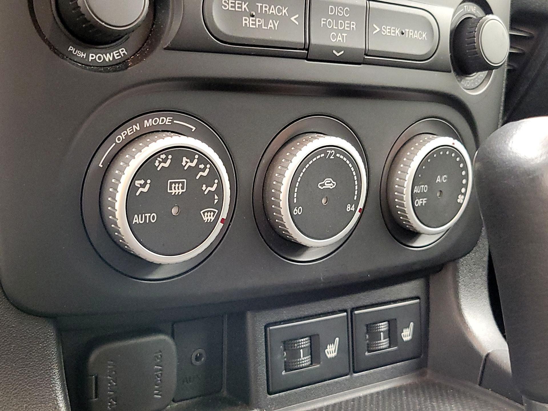 Thumbnail: 2015 Mazda MX-5 Miata - 14