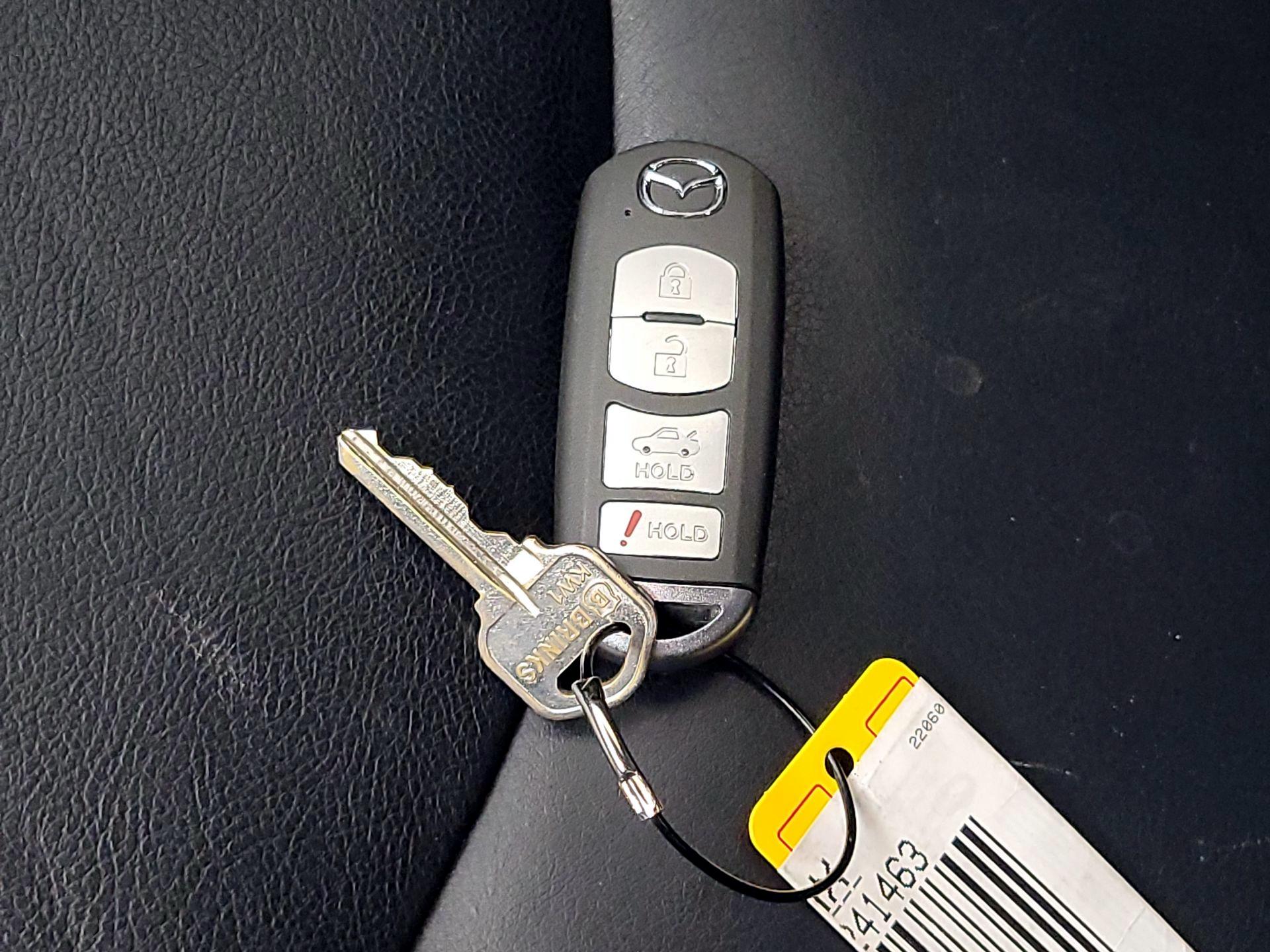 Thumbnail: 2015 Mazda MX-5 Miata - 19