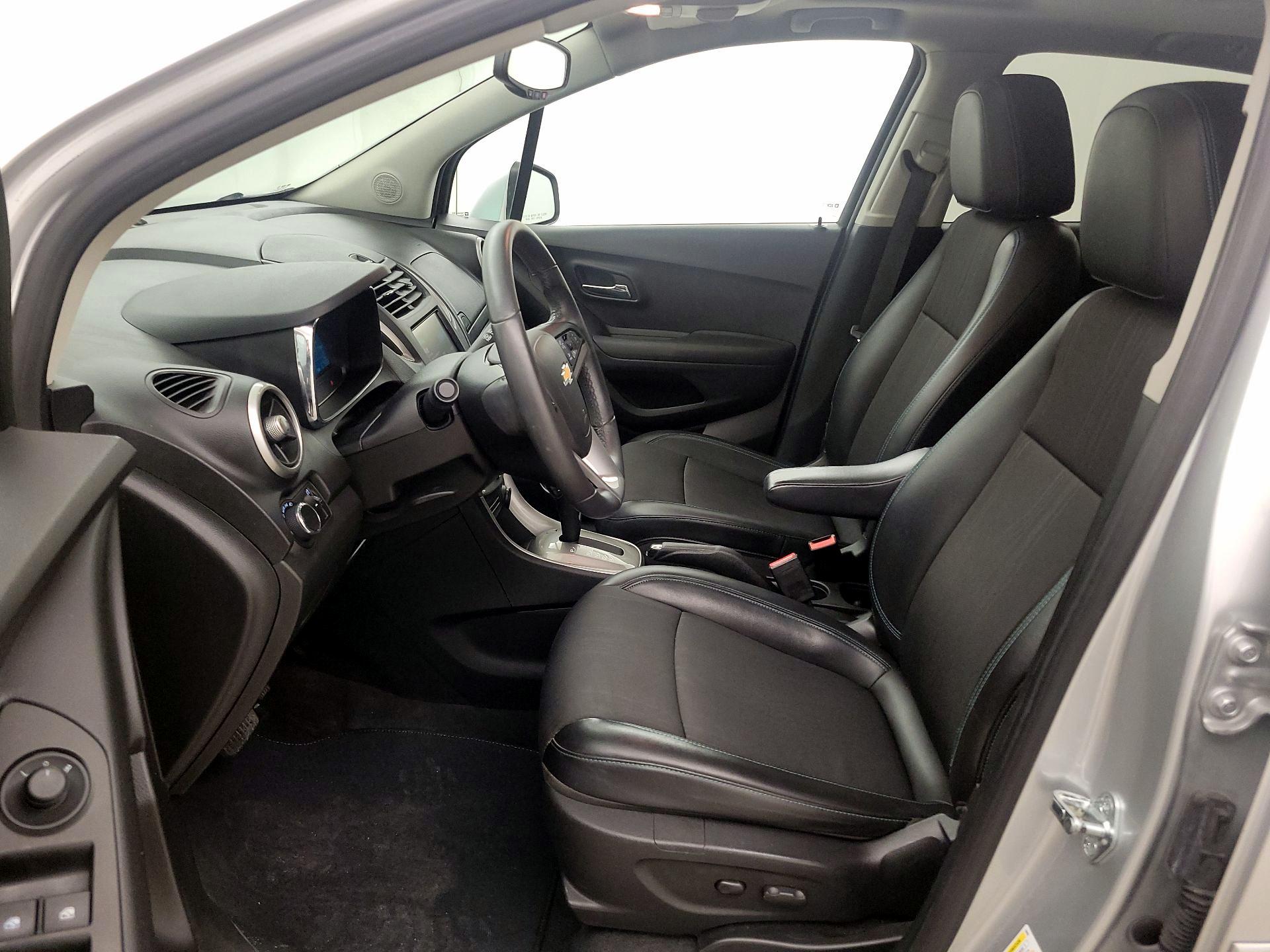 Thumbnail: 2016 Chevrolet Trax - 11