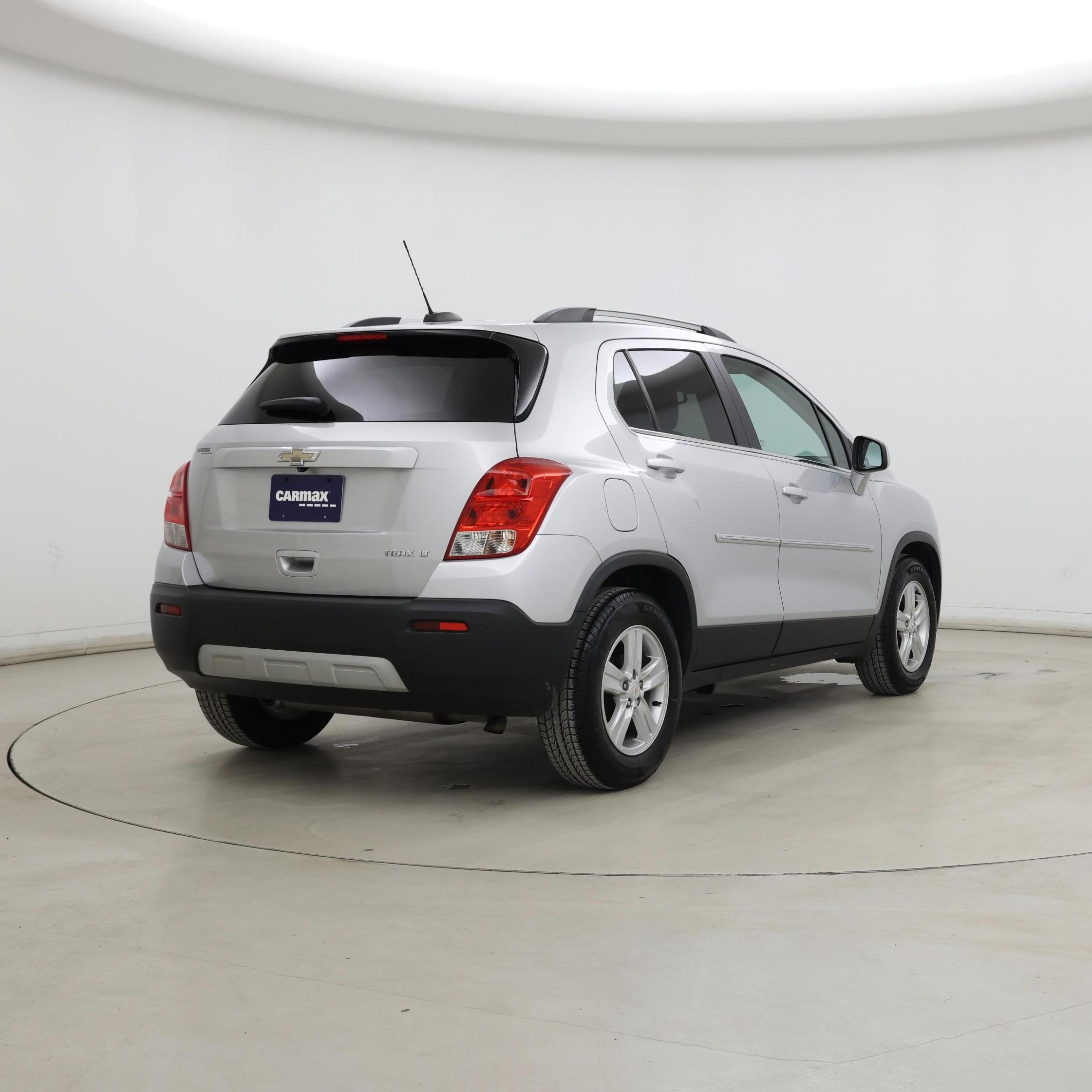 Thumbnail: 2016 Chevrolet Trax - 8