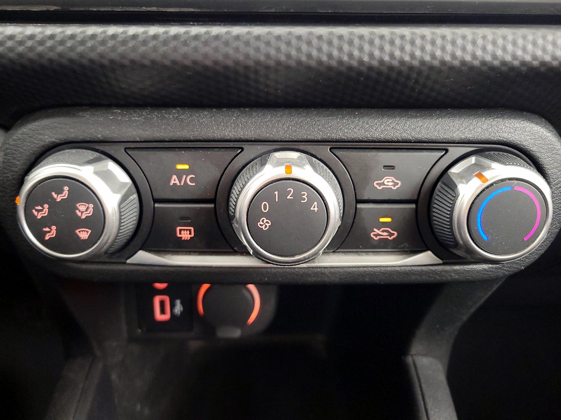 Thumbnail: 2022 Nissan Kicks - 16