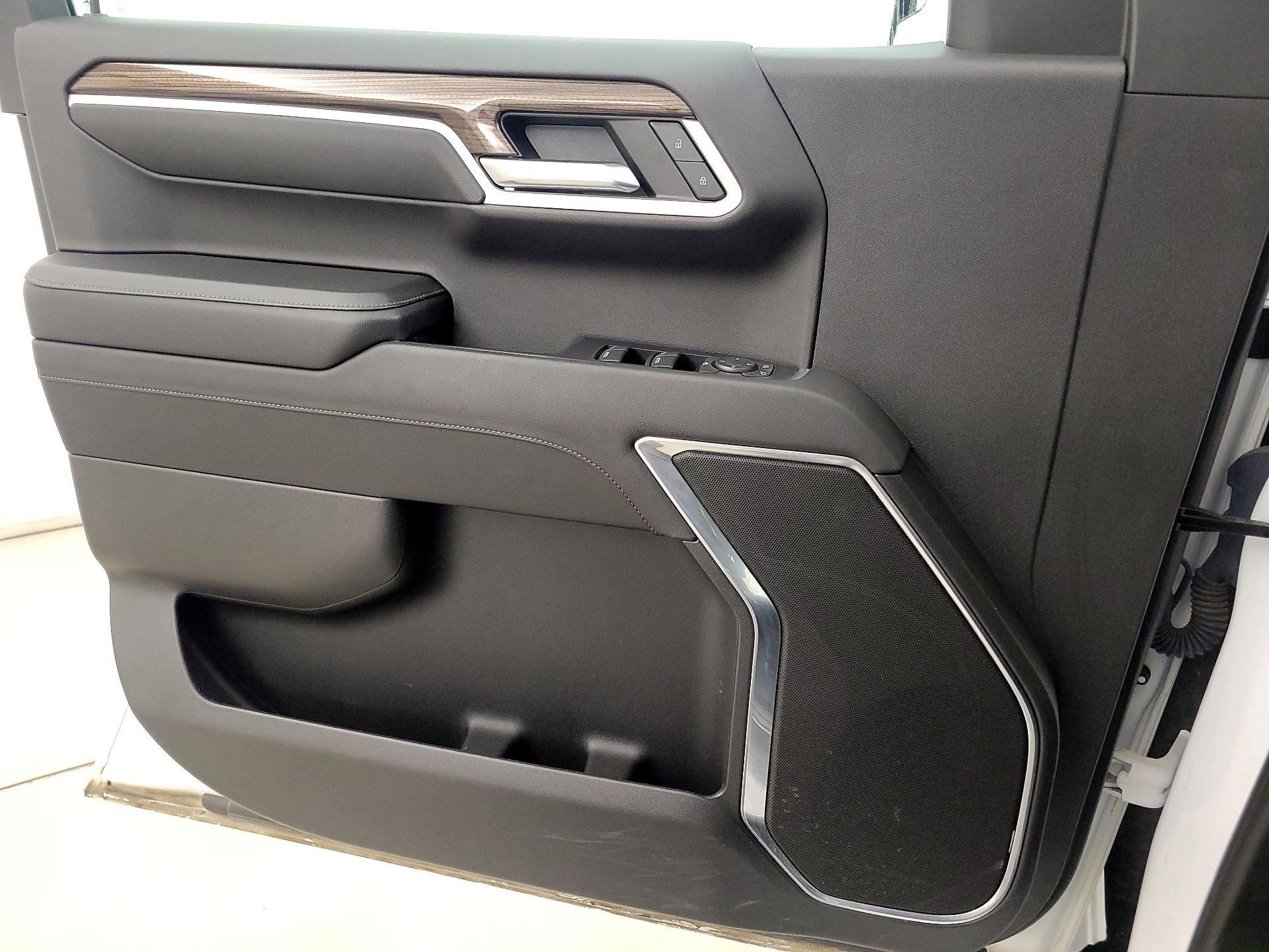 Thumbnail: 2022 Chevrolet Silverado 1500 - 12