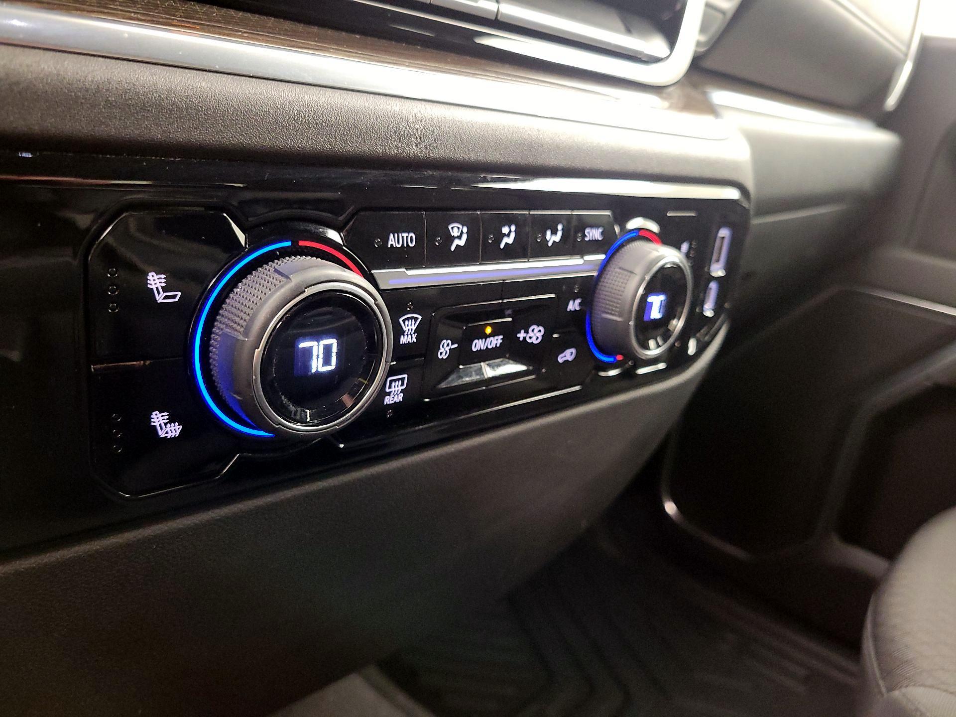 Thumbnail: 2022 Chevrolet Silverado 1500 - 16