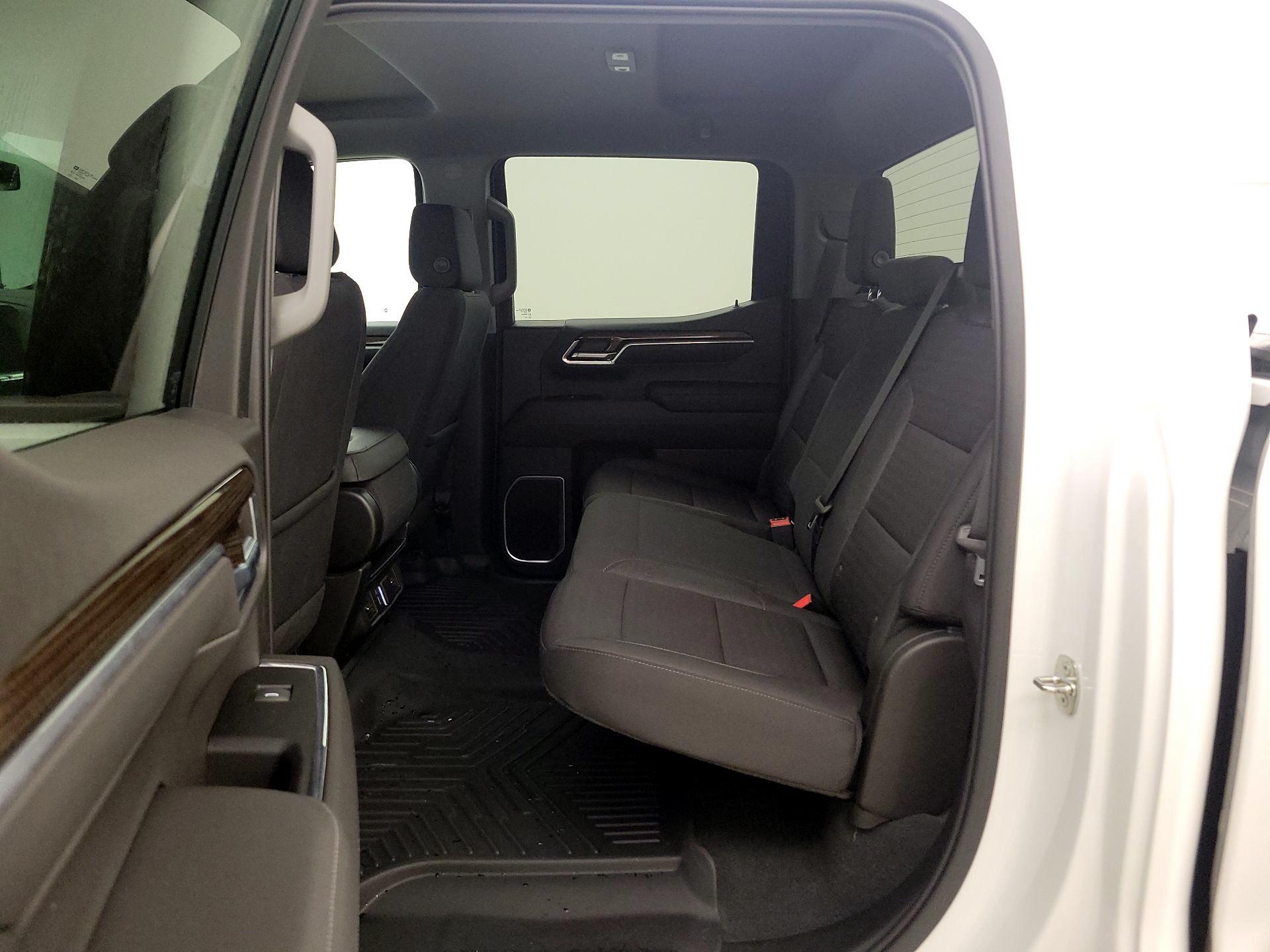 Thumbnail: 2022 Chevrolet Silverado 1500 - 19