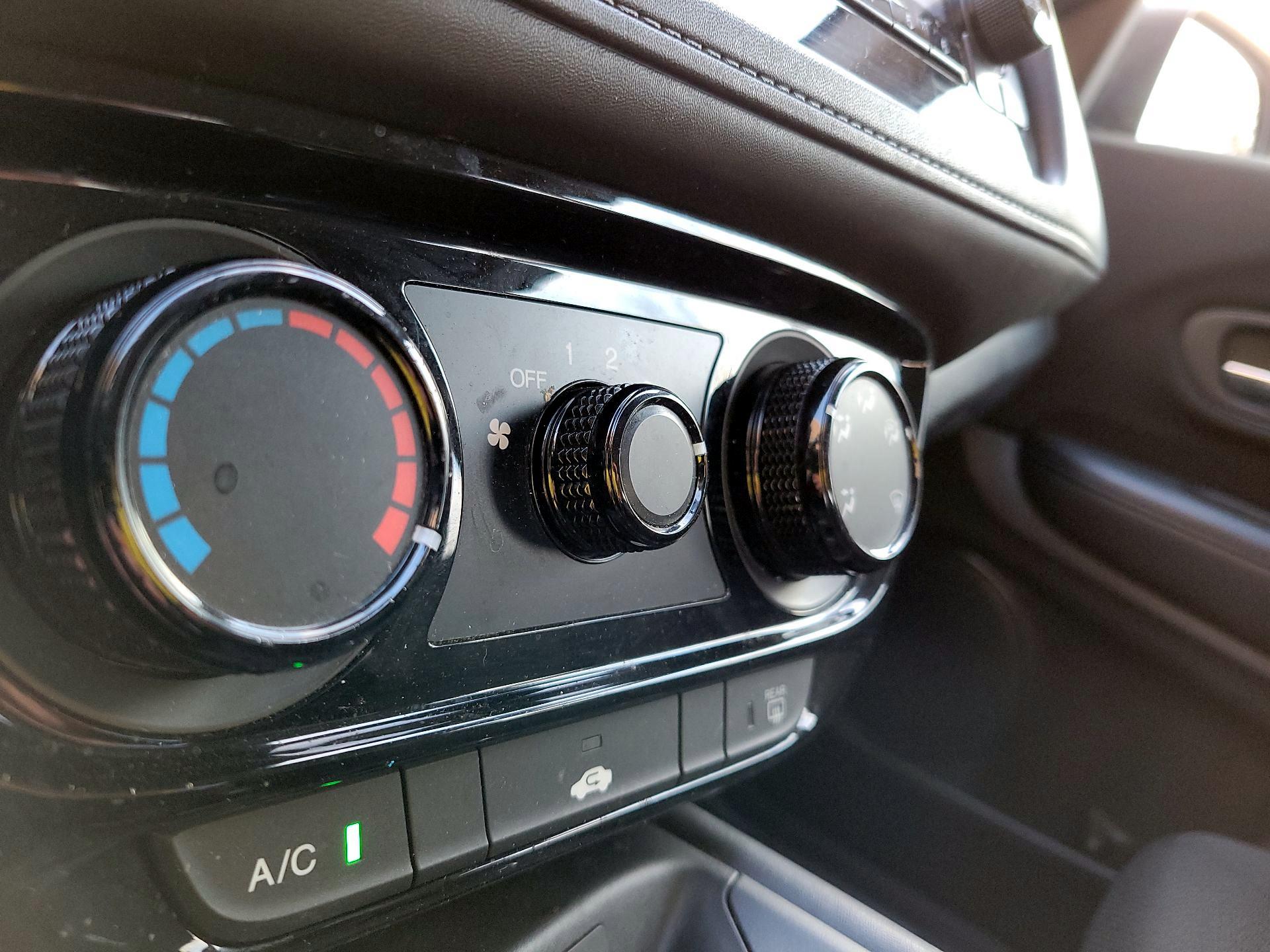 Thumbnail: 2016 Honda HR-V - 14