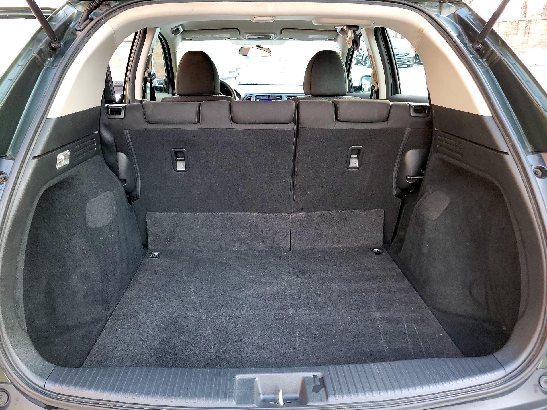 Thumbnail: 2016 Honda HR-V - 18