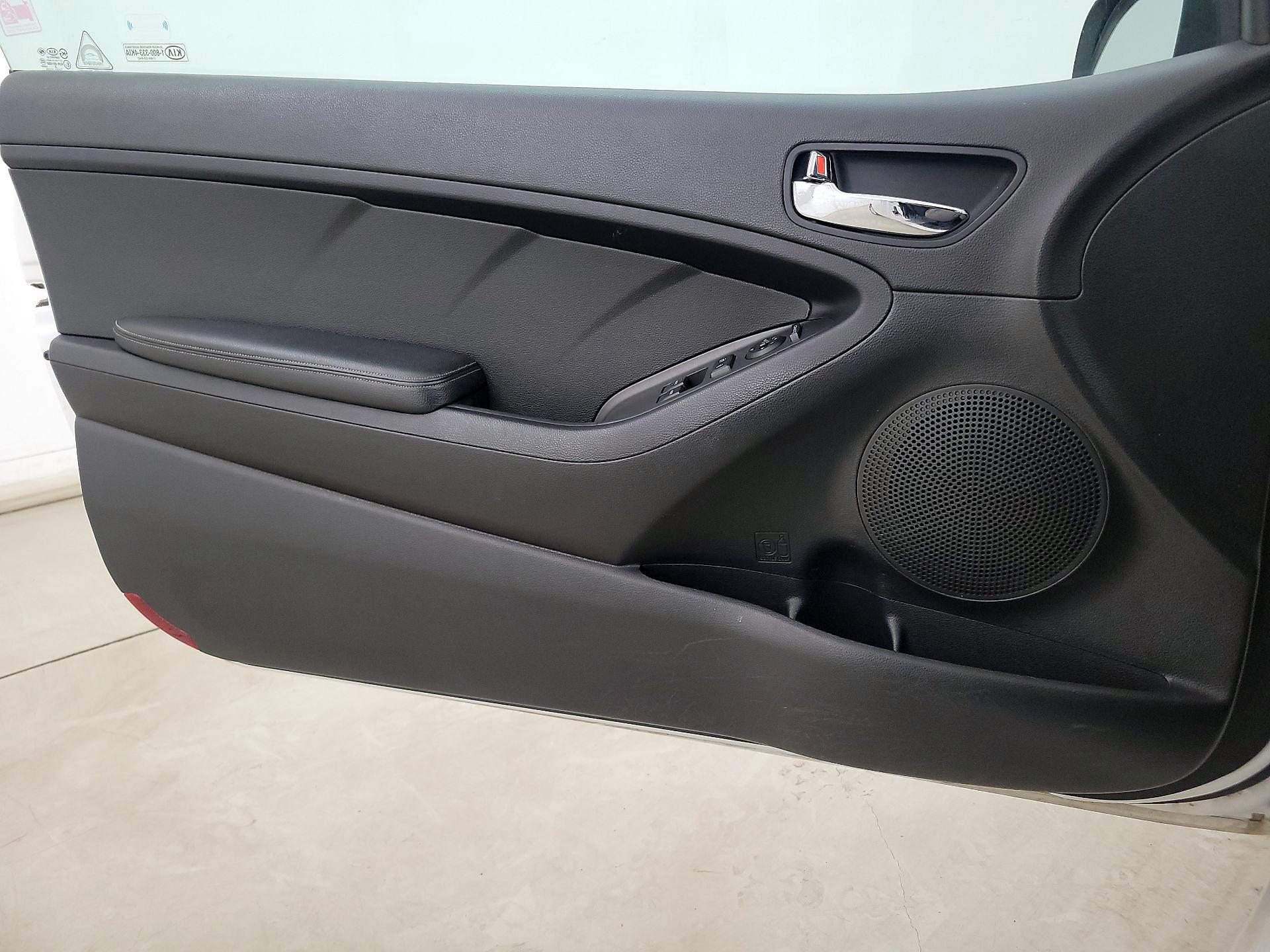 Thumbnail: 2014 Kia Forte - 12