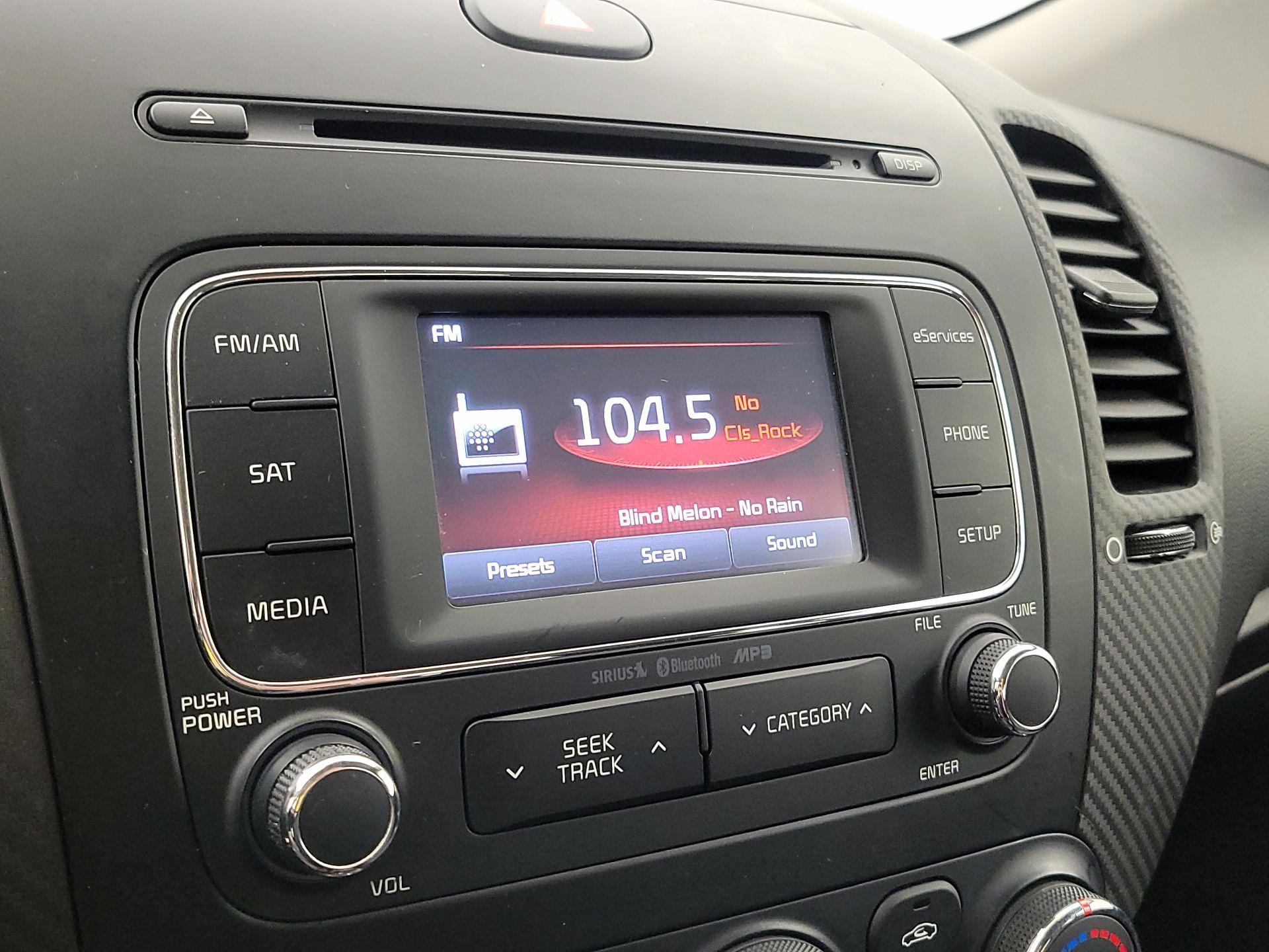 Thumbnail: 2014 Kia Forte - 15