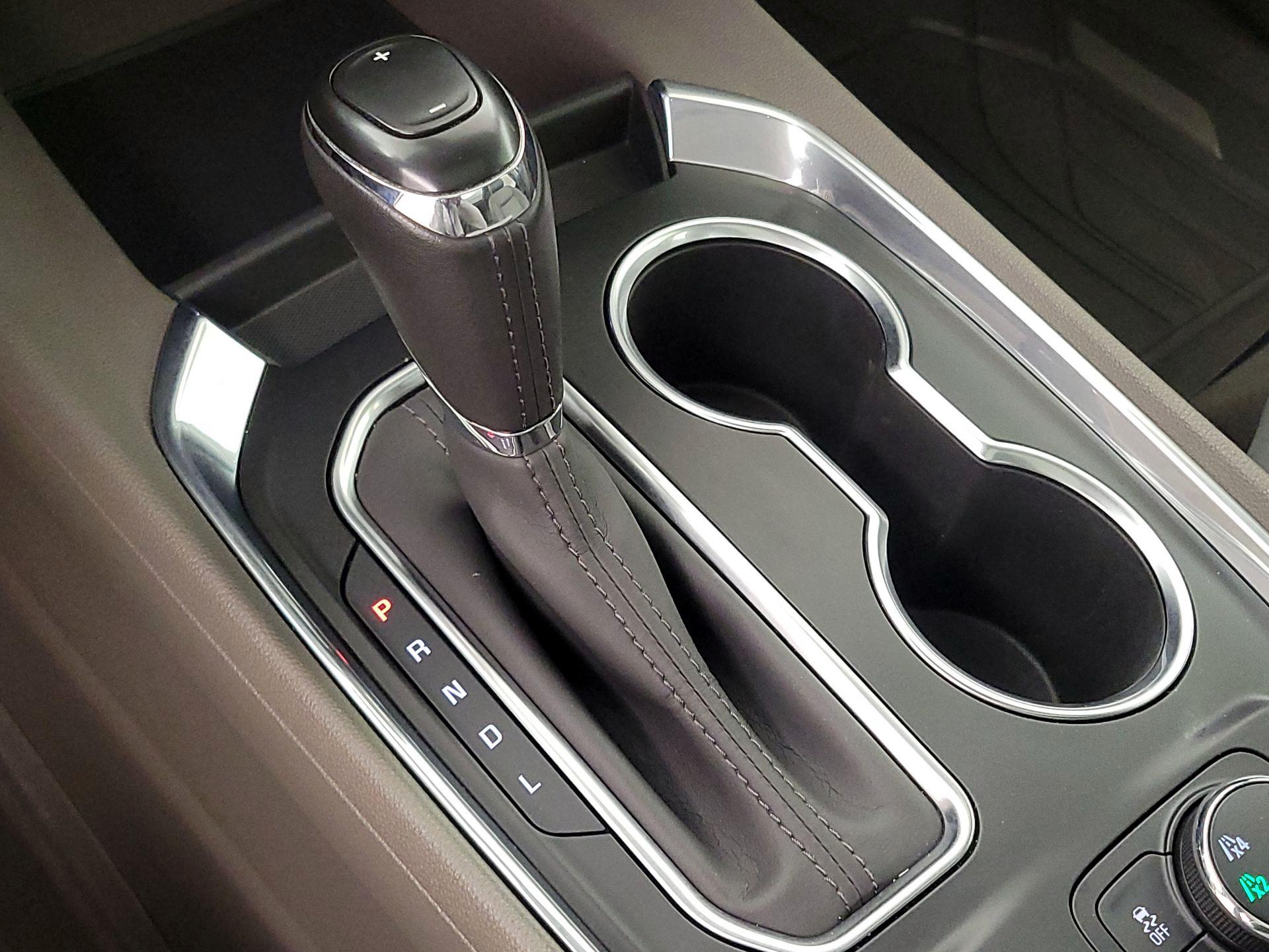 Thumbnail: 2020 Chevrolet Traverse - 18