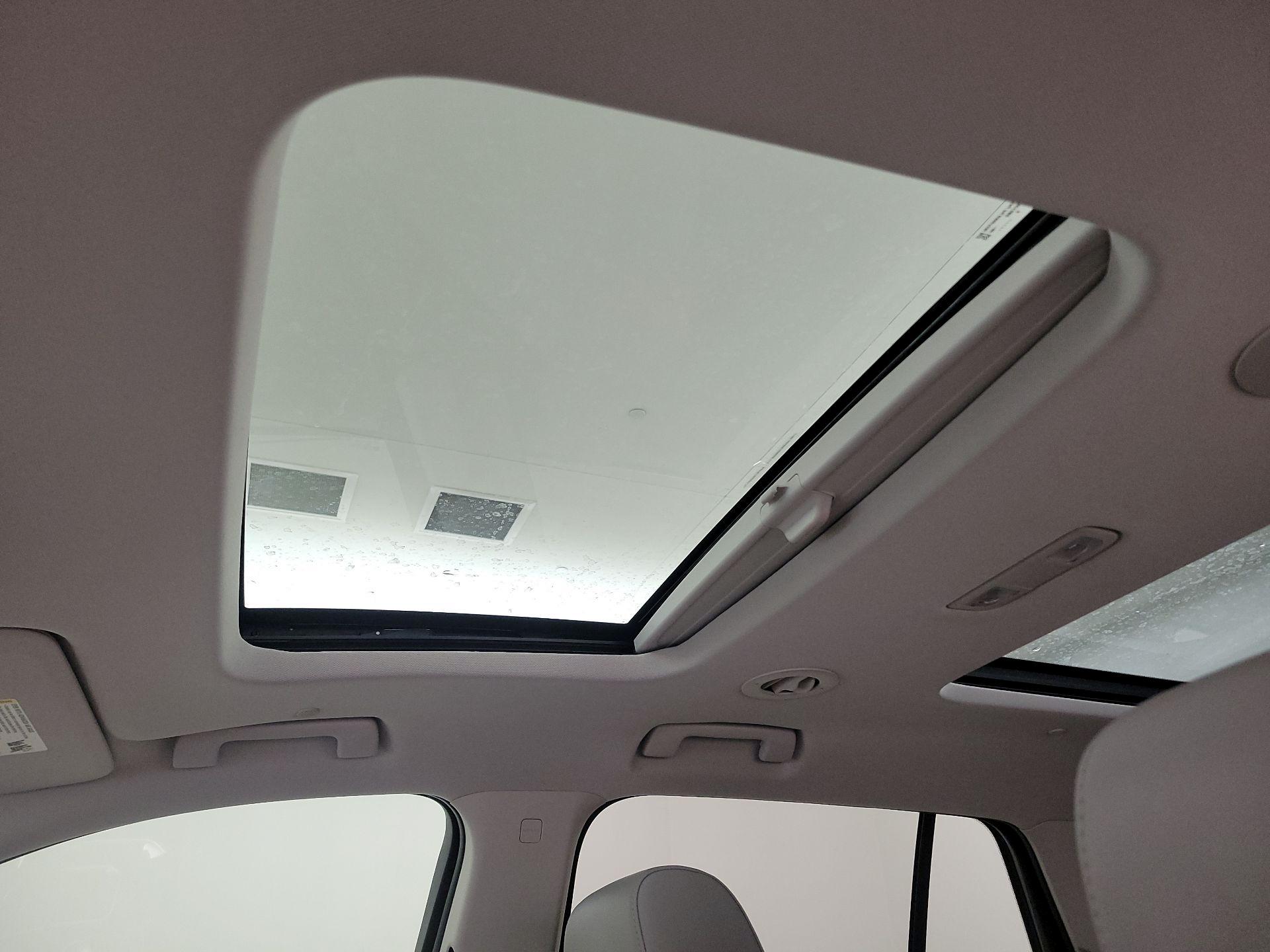 Thumbnail: 2020 Chevrolet Traverse - 20