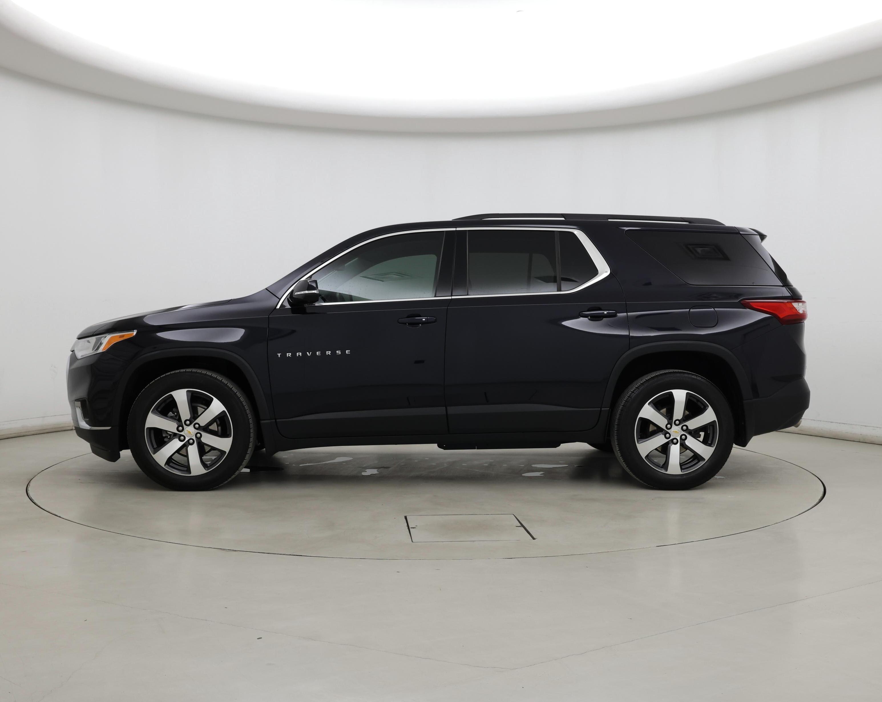 Thumbnail: 2020 Chevrolet Traverse - 3
