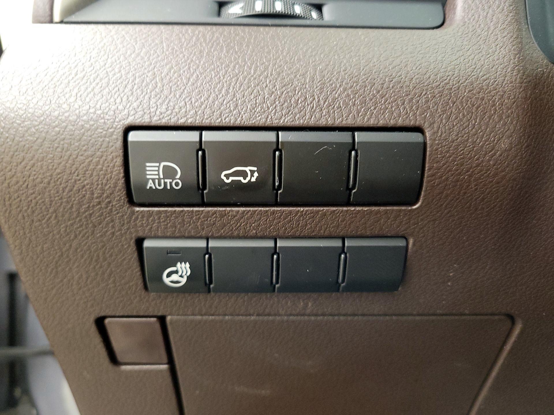 Thumbnail: 2019 Lexus RX - 13