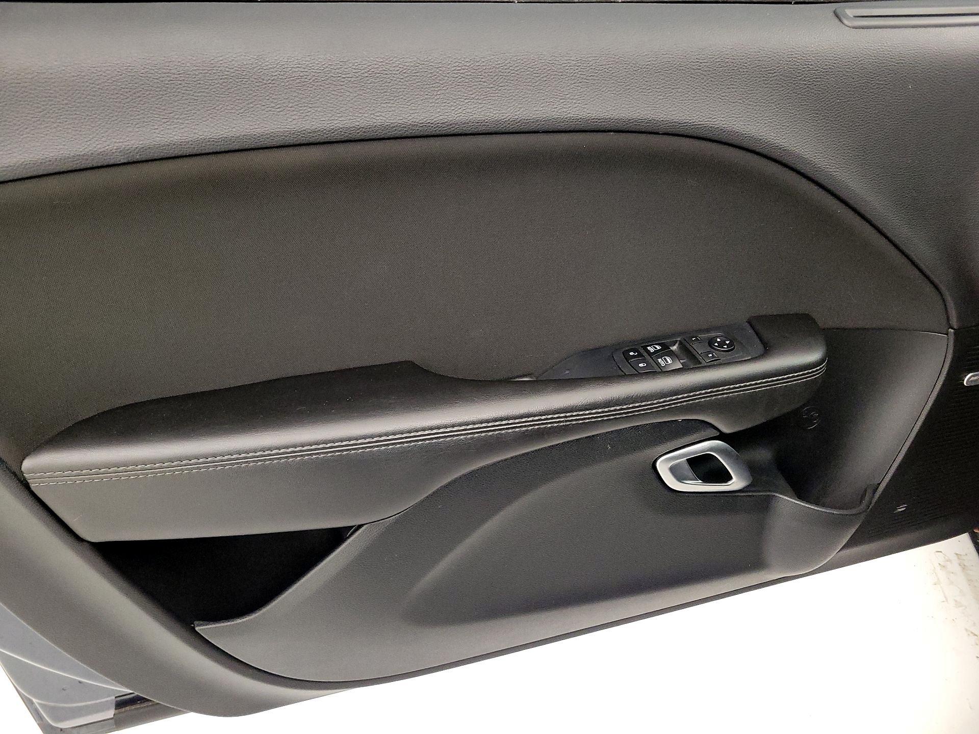 Thumbnail: 2018 Dodge Challenger - 12