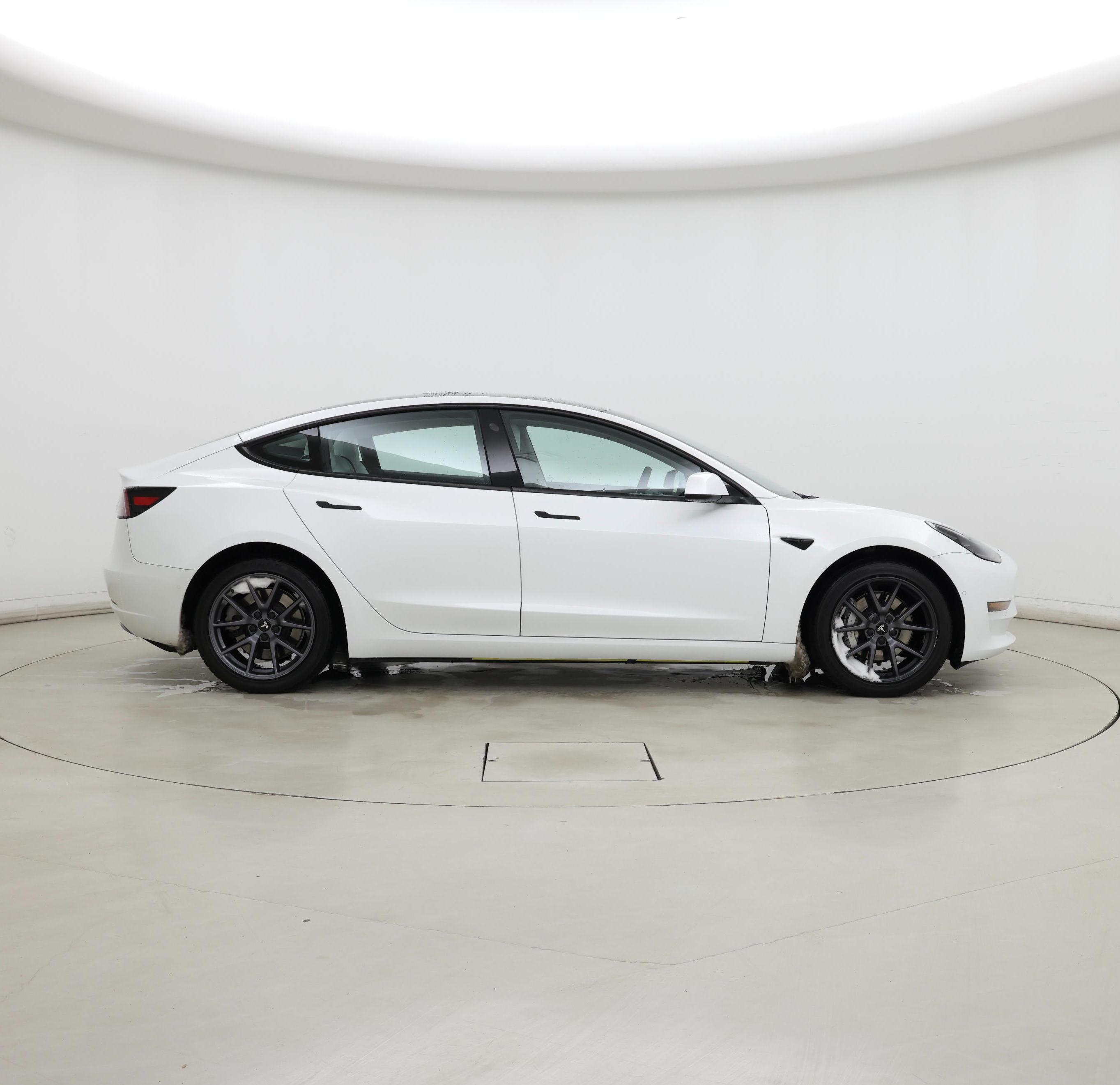 Thumbnail: 2022 Tesla Model 3 - 7