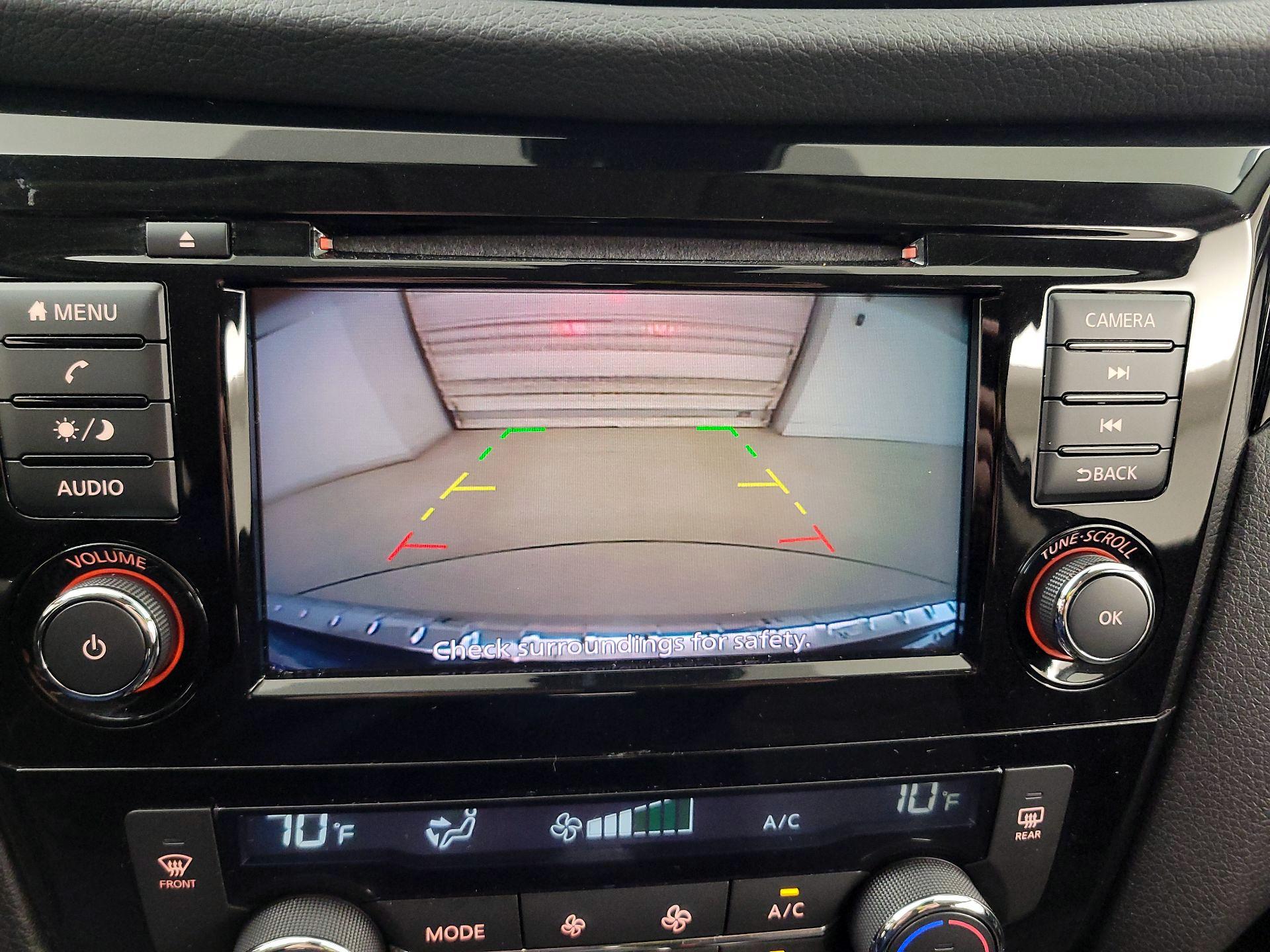 Thumbnail: 2020 Nissan Rogue Sport - 14