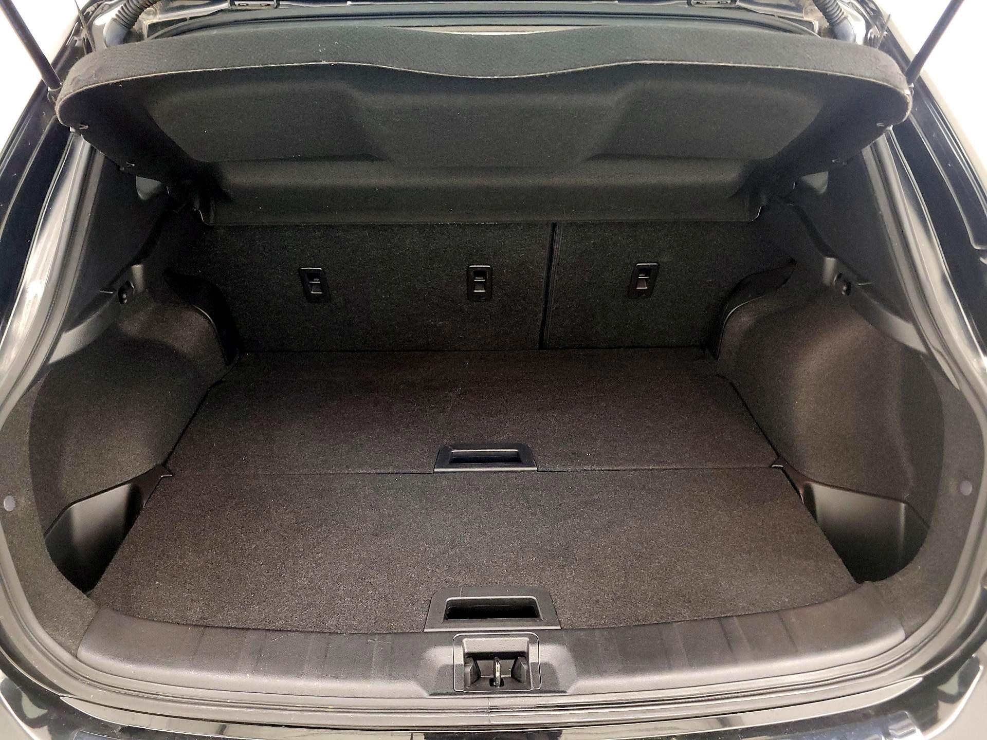 Thumbnail: 2020 Nissan Rogue Sport - 20