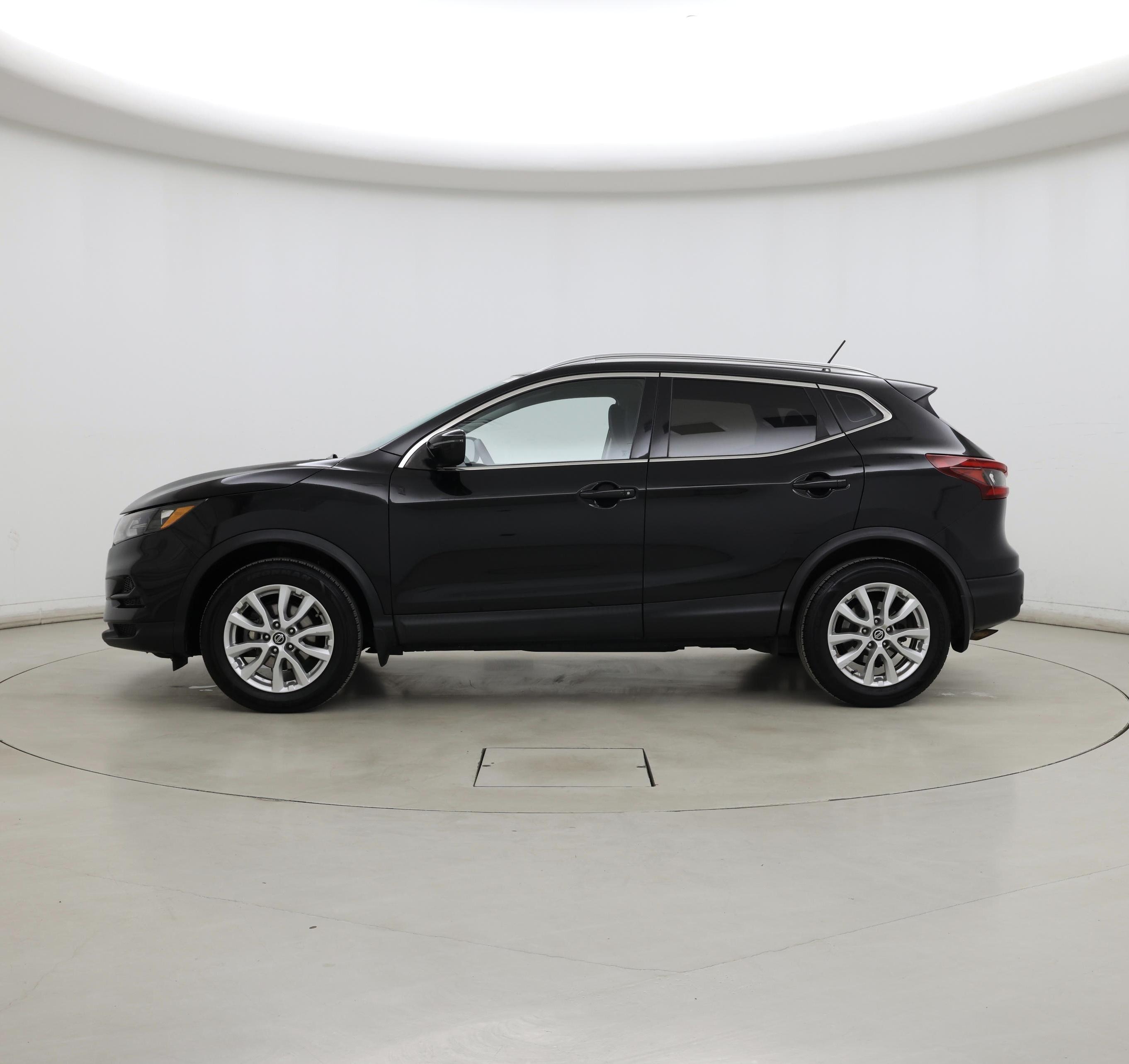 Thumbnail: 2020 Nissan Rogue Sport - 3