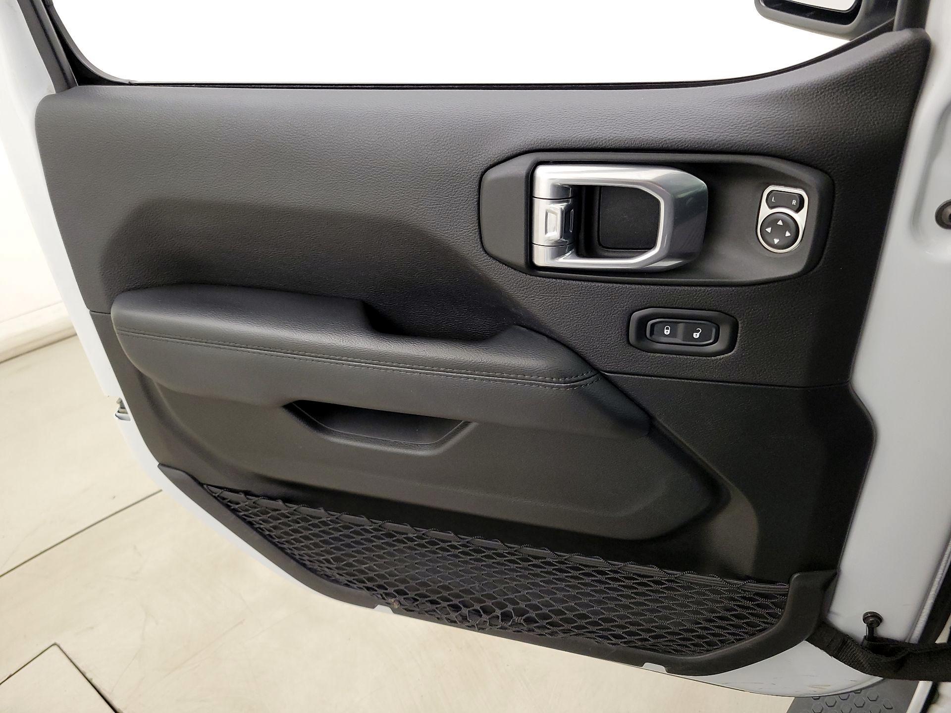 Thumbnail: 2021 Jeep Wrangler - 12