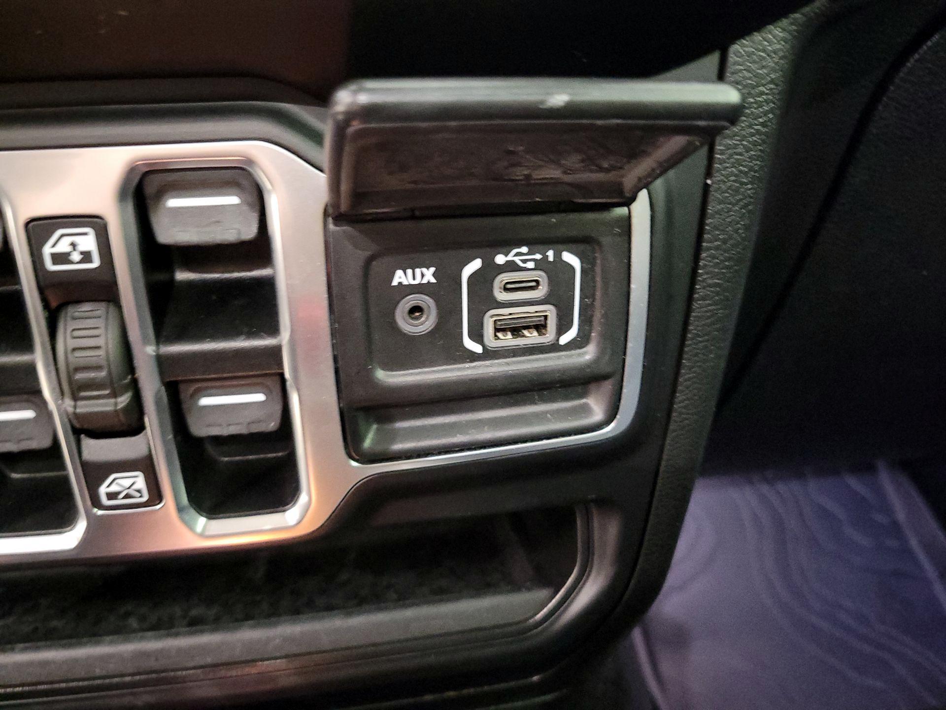 Thumbnail: 2021 Jeep Wrangler - 19