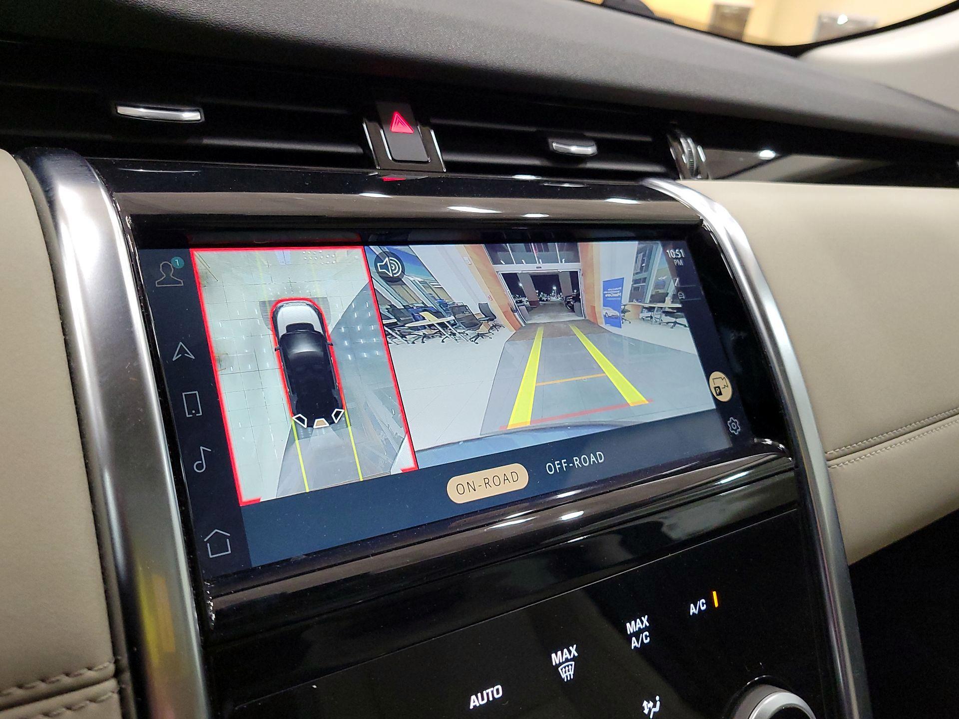 Thumbnail: 2021 Land Rover Discovery Sport - 13