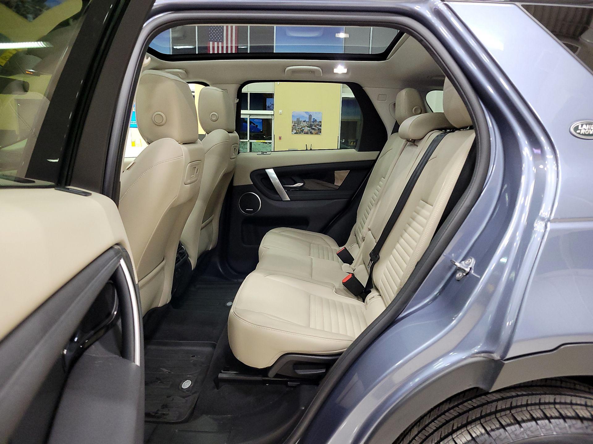 Thumbnail: 2021 Land Rover Discovery Sport - 19