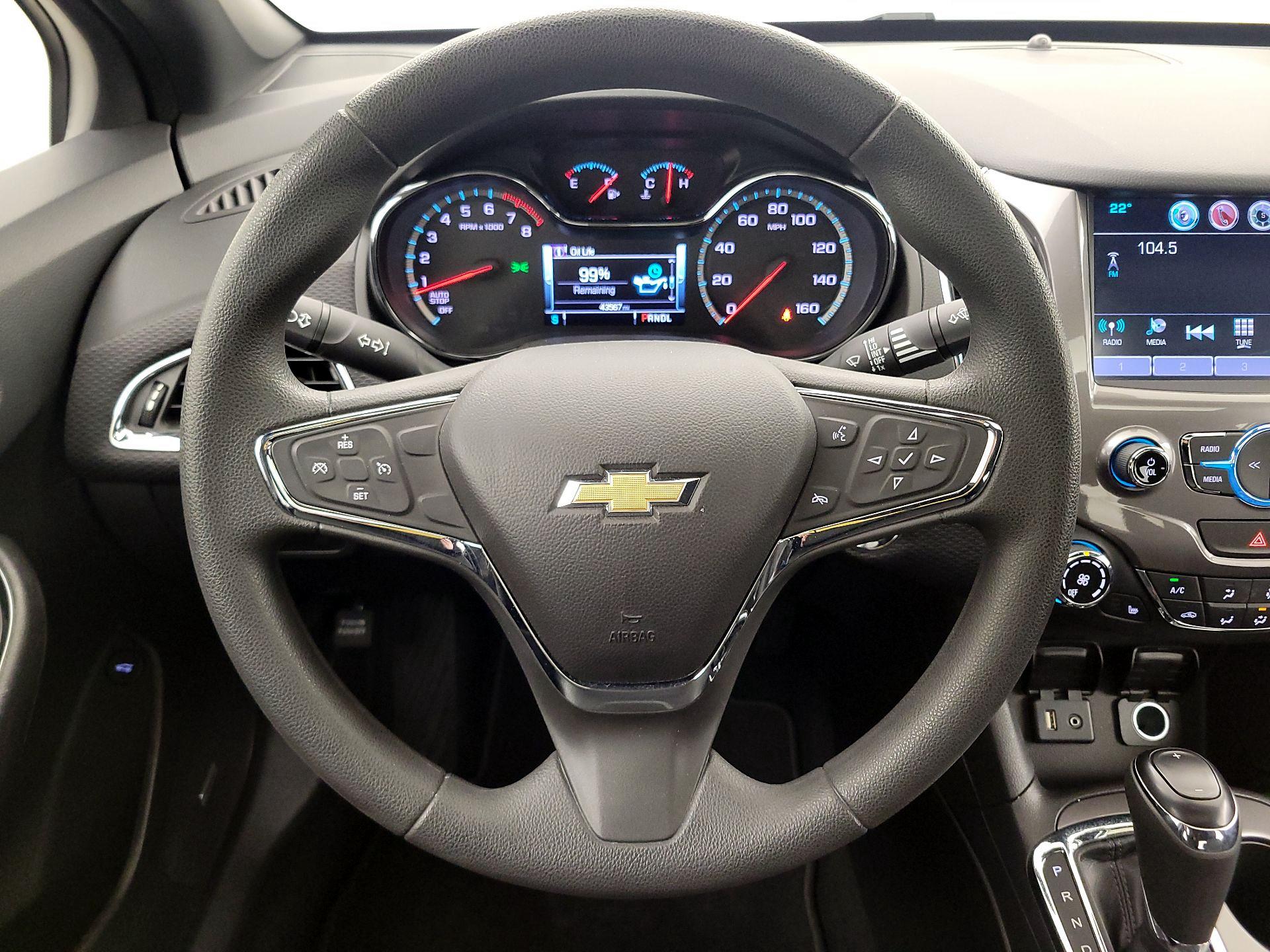 Thumbnail: 2016 Chevrolet Cruze - 10