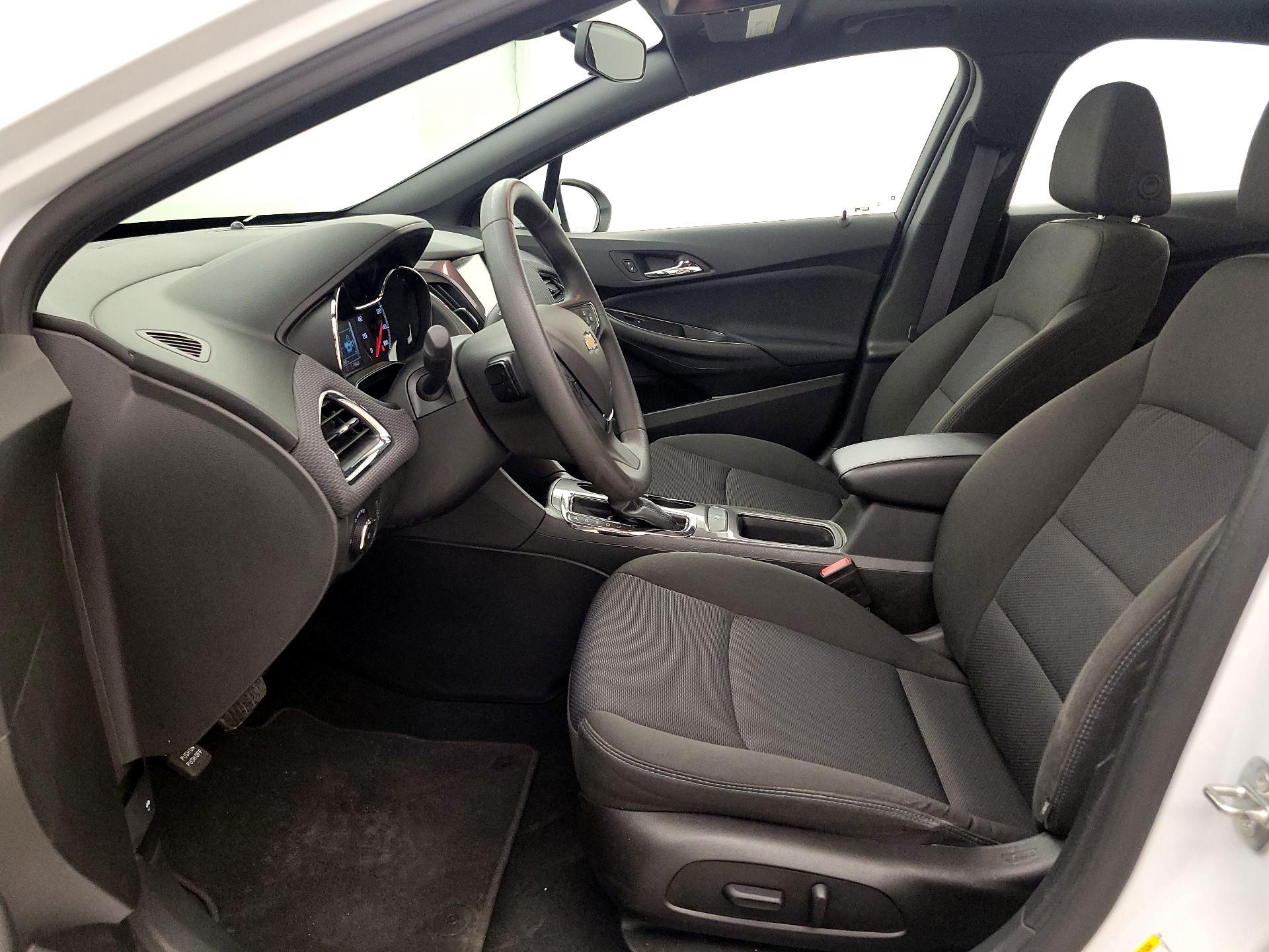 Thumbnail: 2016 Chevrolet Cruze - 11