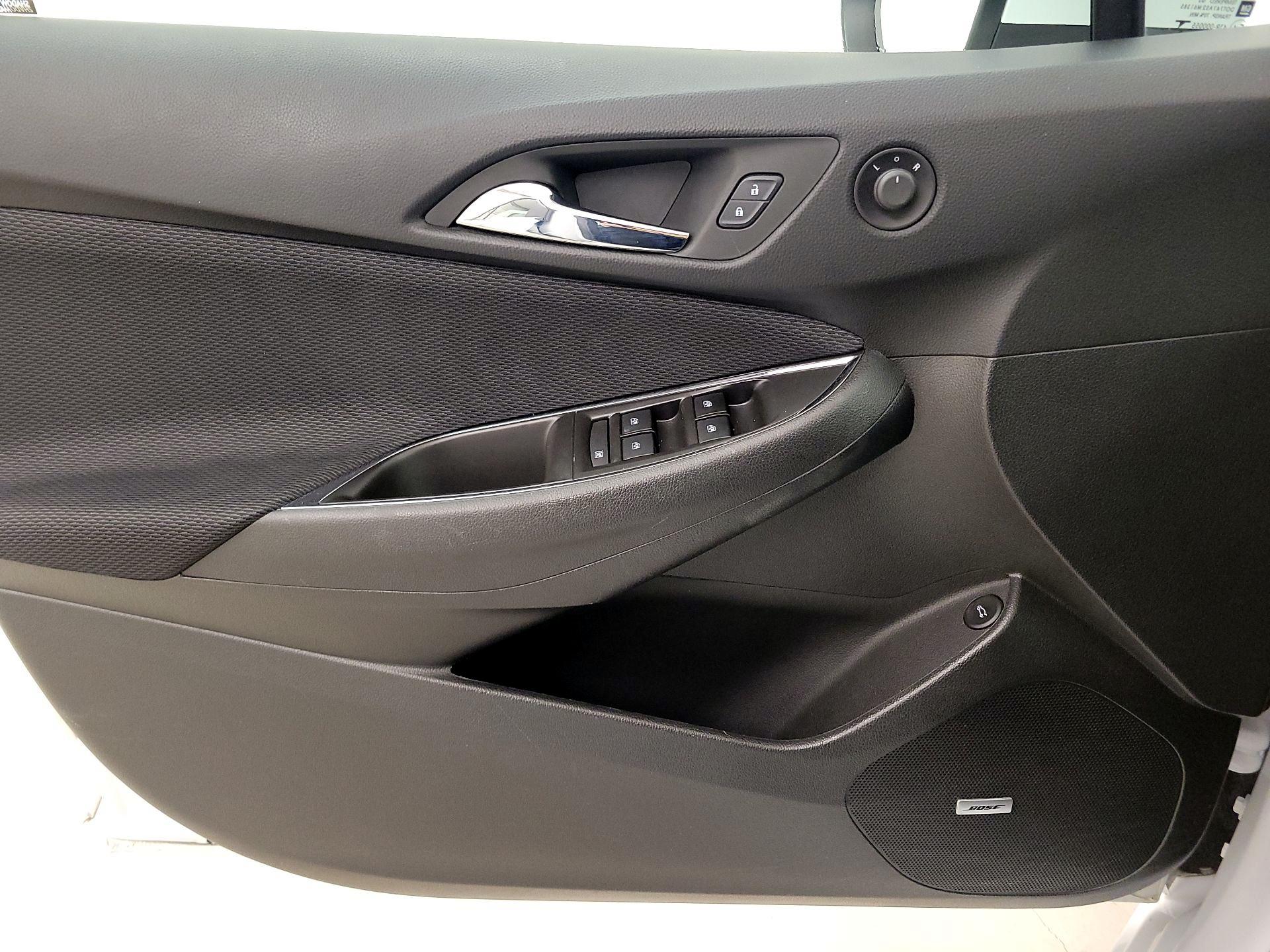 Thumbnail: 2016 Chevrolet Cruze - 12