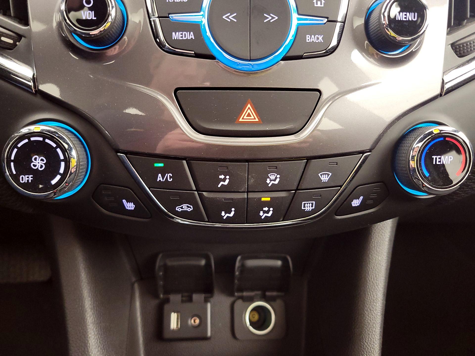 Thumbnail: 2016 Chevrolet Cruze - 16