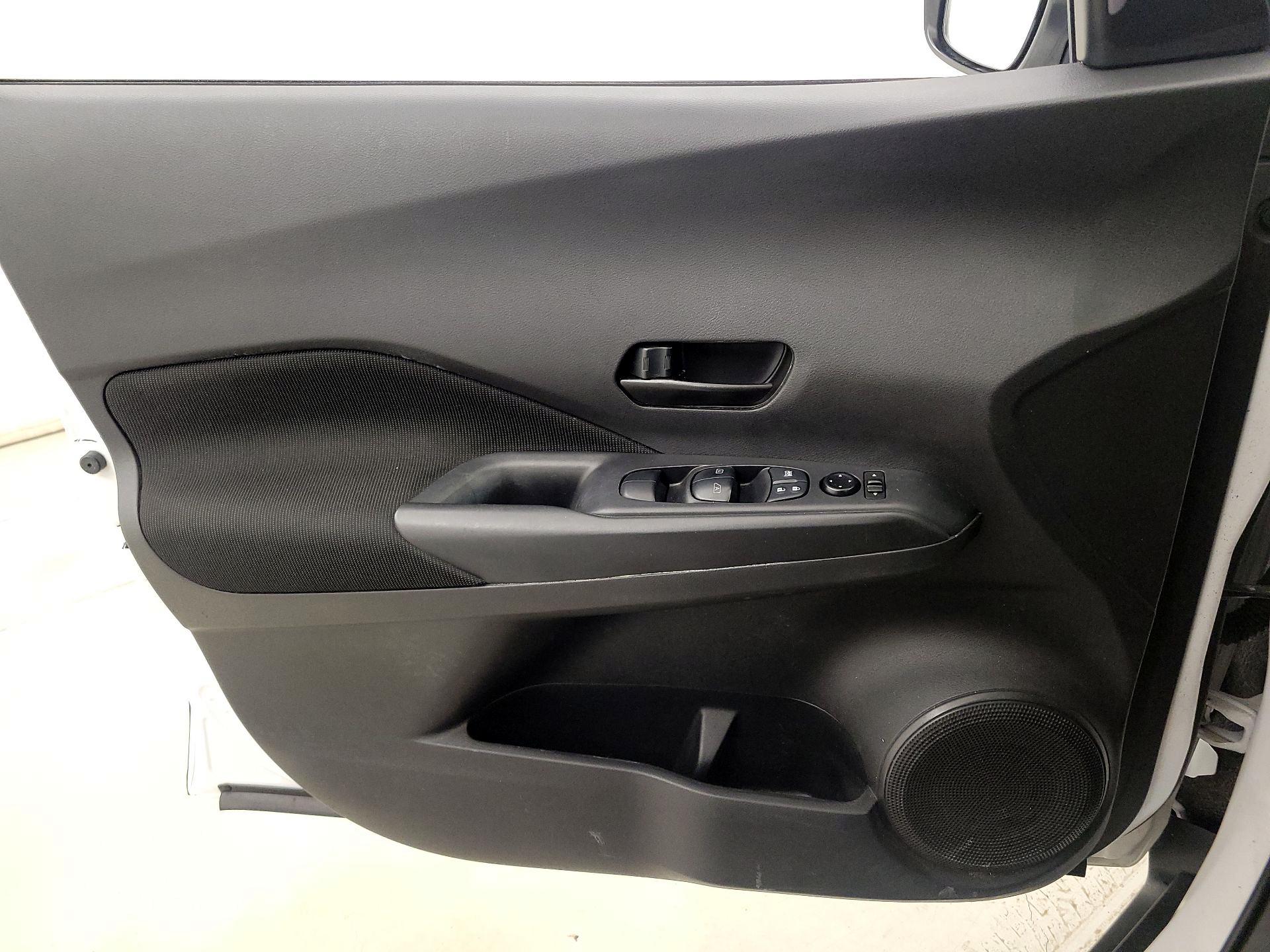 Thumbnail: 2022 Nissan Kicks - 12