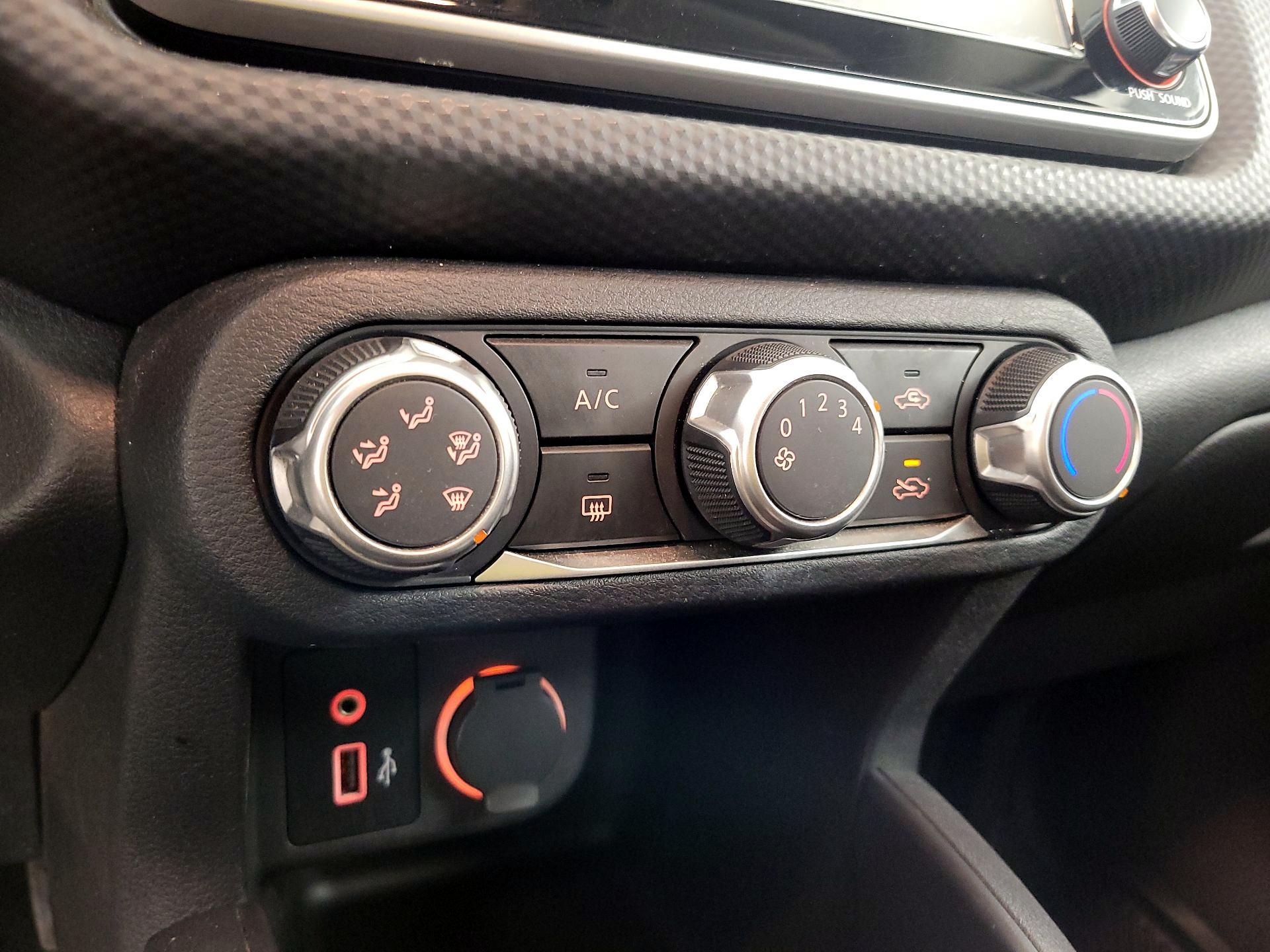 Thumbnail: 2022 Nissan Kicks - 16