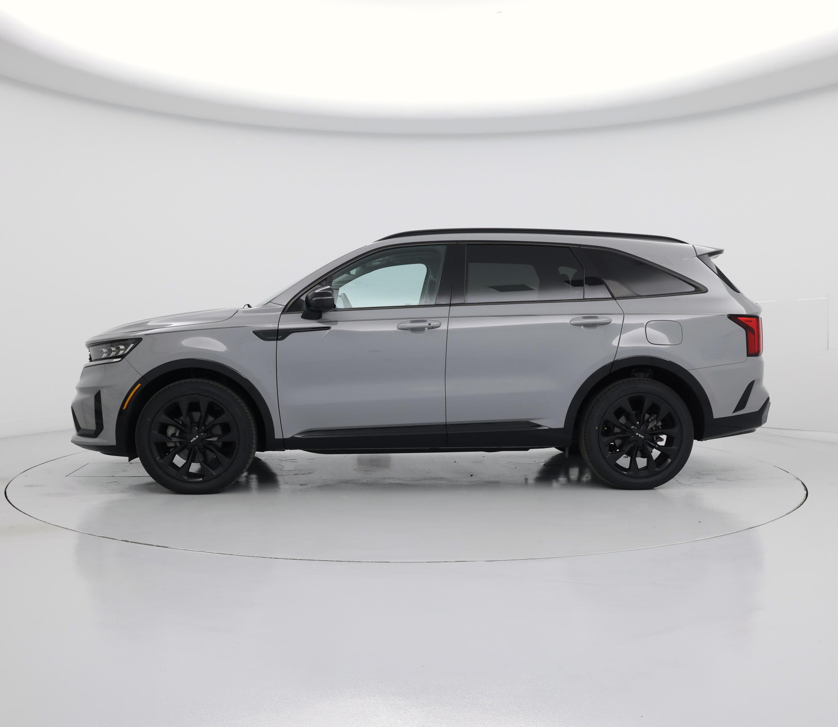 Thumbnail: 2023 Kia Sorento - 3